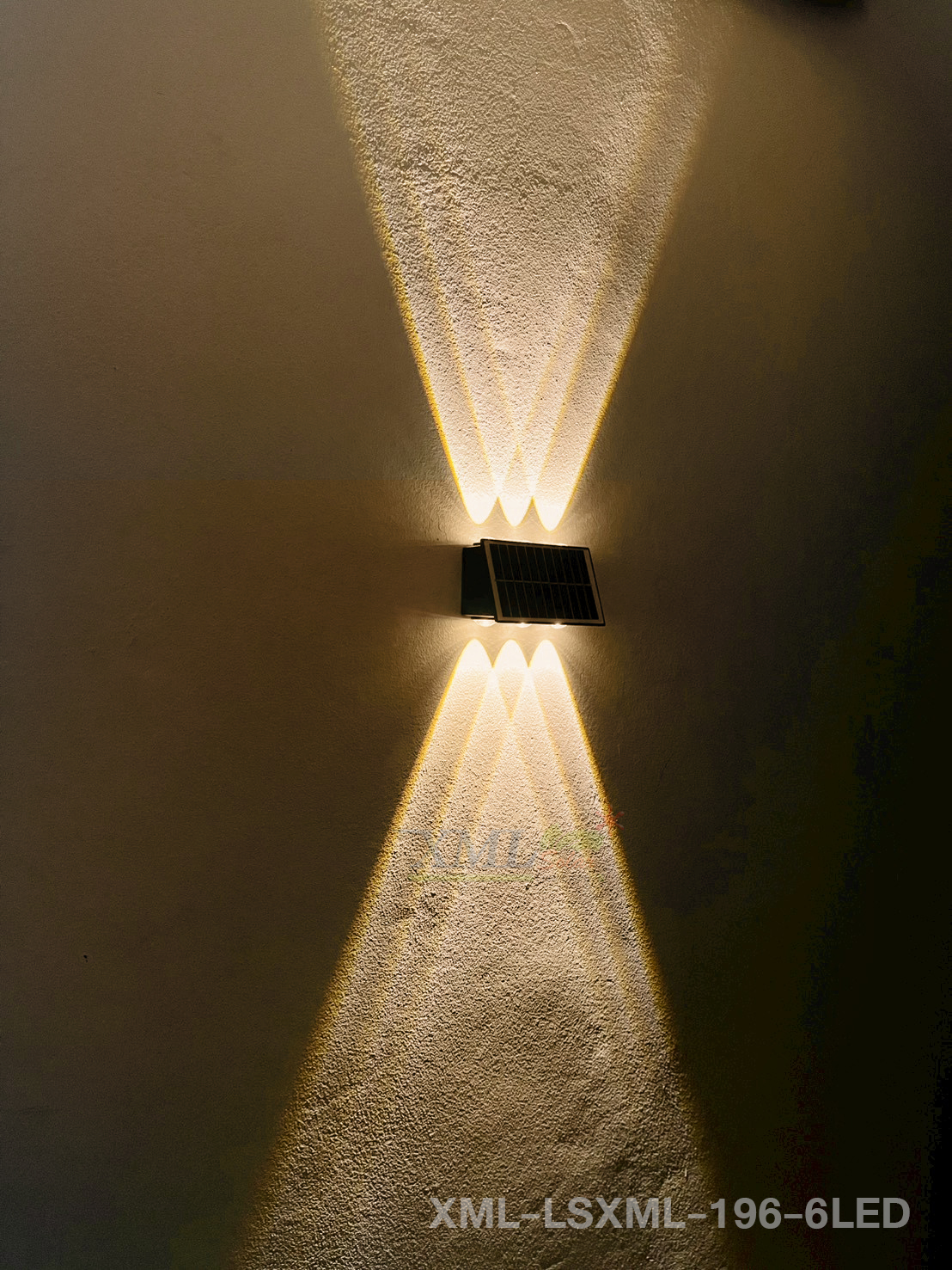 โคมไฟผนังโซล่าเซลล์ LED ส่องบน-ล่าง รุ่นใหม่!