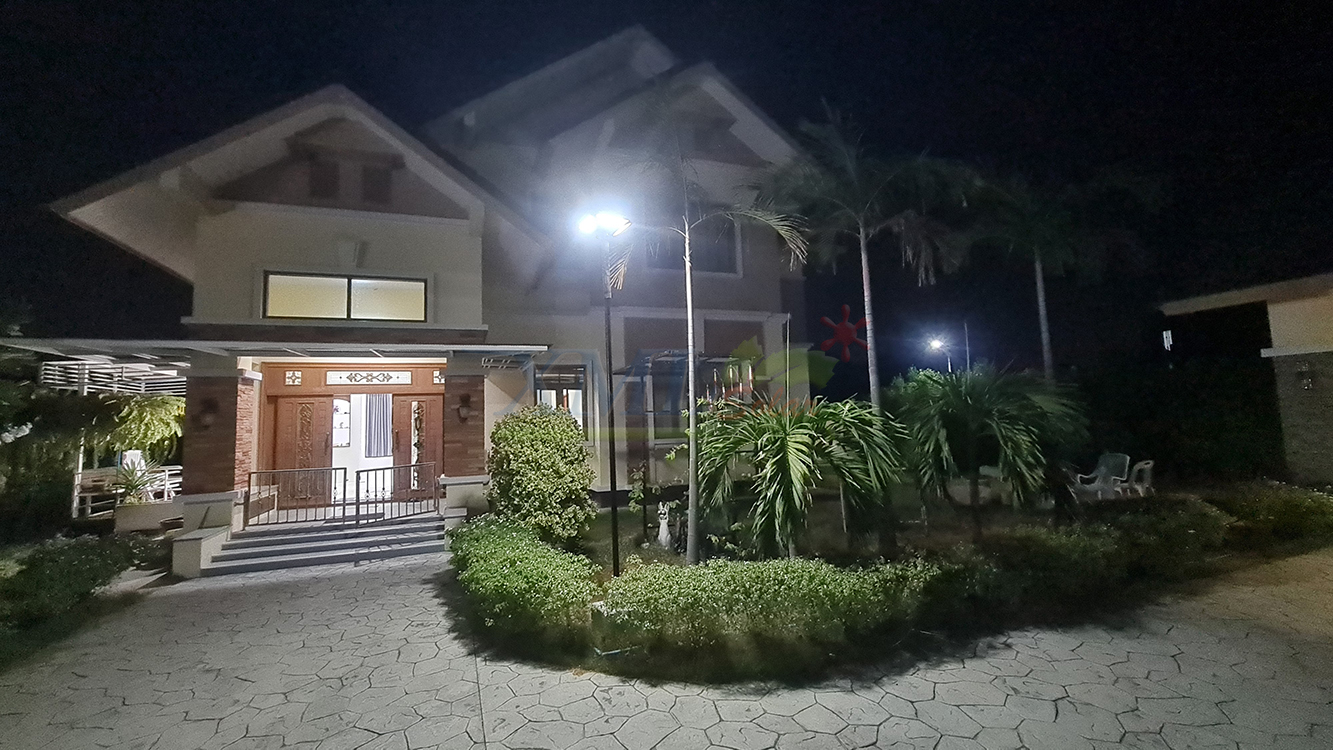 โคมไฟ UFO ทรงสี่เหลี่ยม รุ่น Modi x XML + ระบบ Motion รุ่น 300w (เปิดได้ 3 แสง)