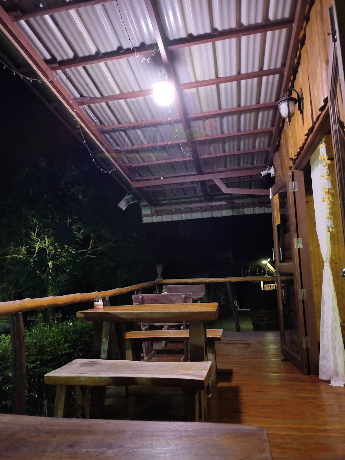 โคมไฟตุ้มโซล่าเซลล์ รุ่น 200w. (กล่องสีน้ำตาล) (เปิดได้ 3 แสง)