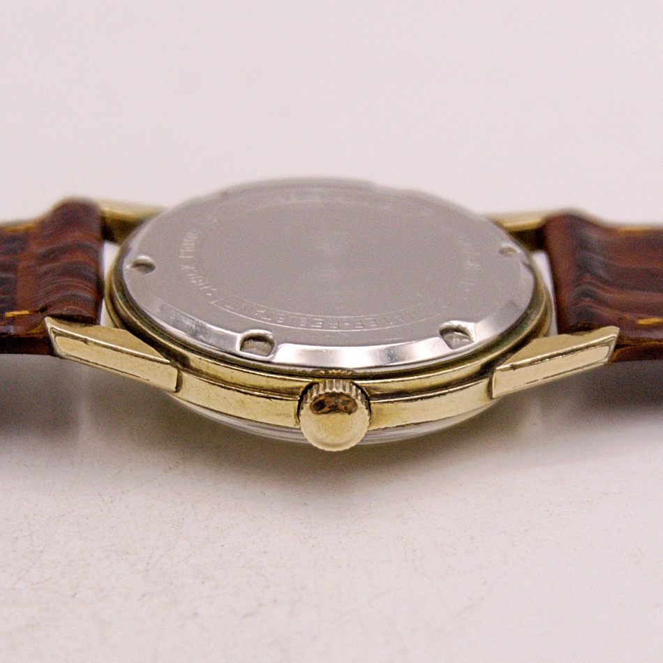 นาฬิกาเก่า WESTHALL ไขลาน