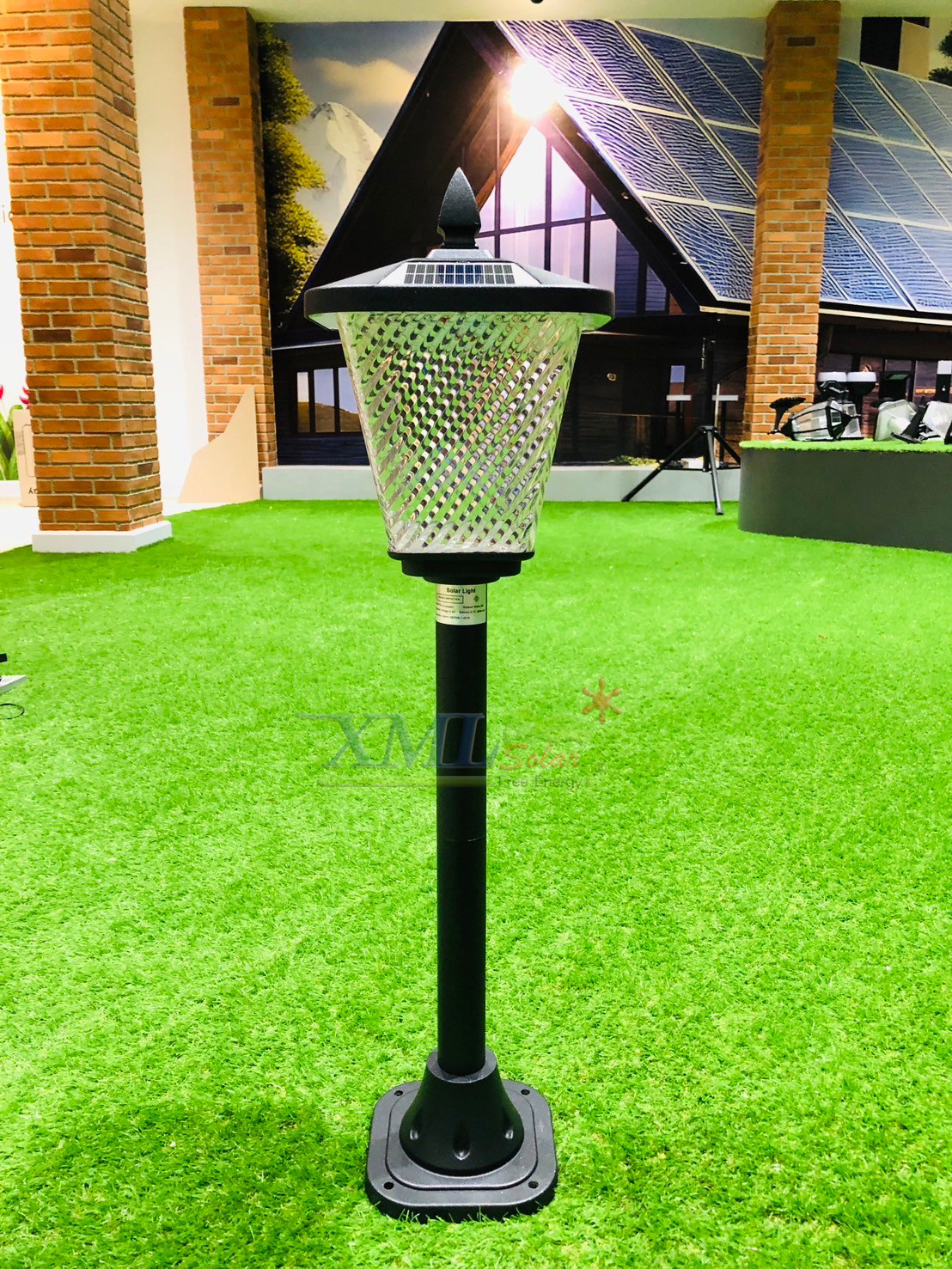 โคมไฟตั้งพื้นโซล่าเซลล์ รุ่น TC-11836 (เปิดได้ 2 แสง)