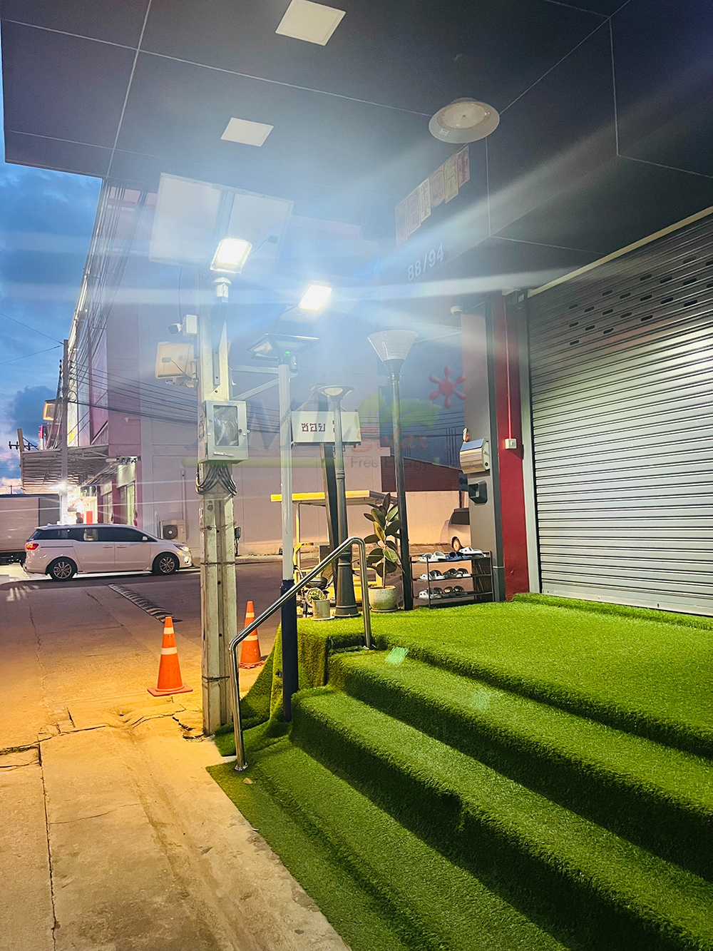 โคมไฟถนนโซล่าเซลล์ ST2-60 (แสง : ขาว)