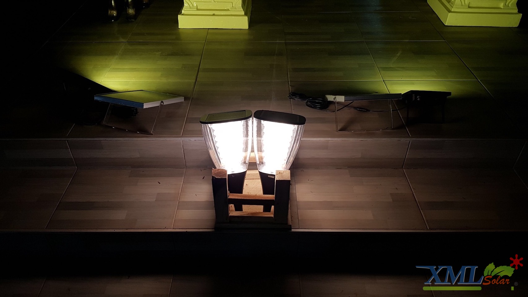 ไฟตั้งพื้นสนามโซล่าเซลล์ ทรงถ้วย (เเสง : เหลืองวอมไวท์)(1 แถม 1)