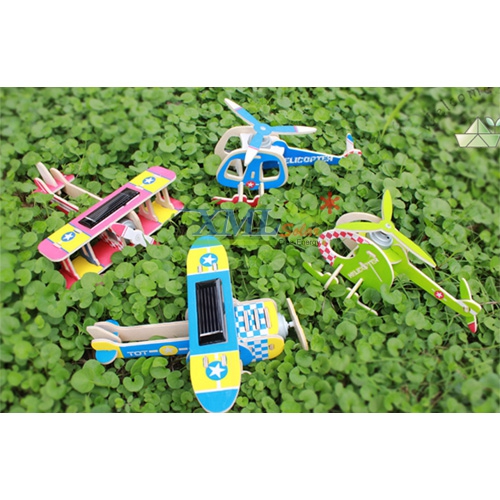 ของเล่นพลังงานแสงอาทิตย์ รุ่น เครื่องบินไม้ ลำเล็ก ชุด 6 แบบ