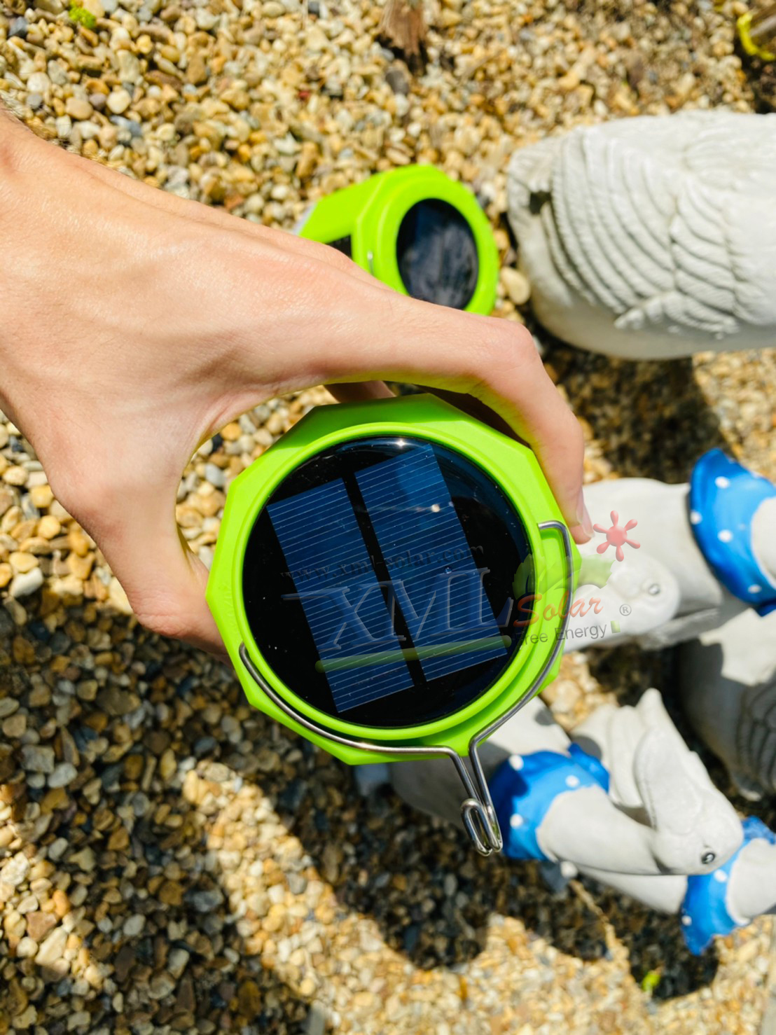 โคมไฟโซล่าเซลล์อเนกประสงค์ สีเขียว รุ่น 30w (แสงขาว)