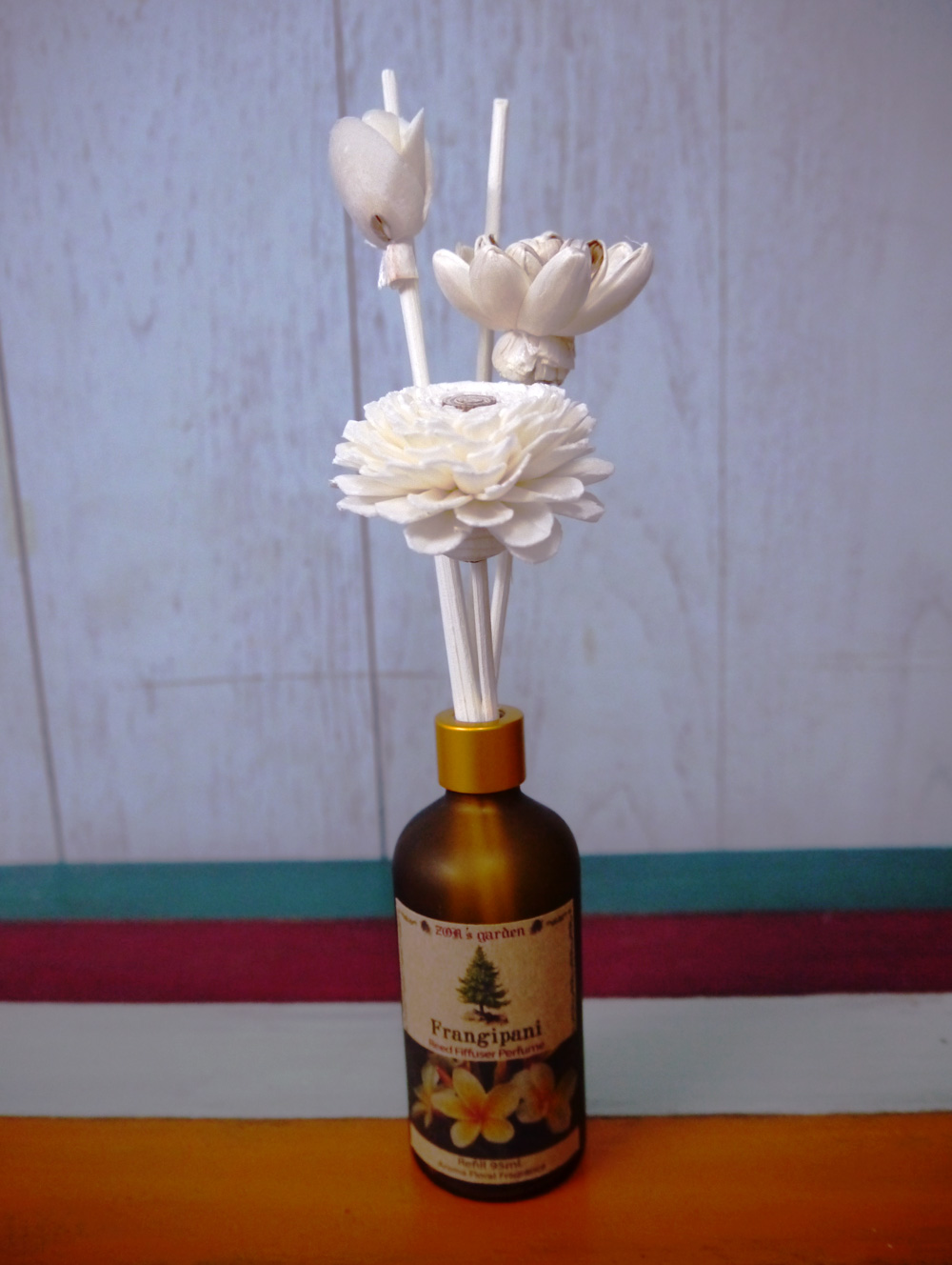 น้ำหอมกลิ่นลีลาวดี Frangipani 95cc + ก้านไม้กระจายกลิ่น