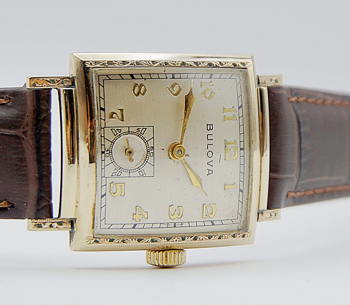 นาฬิกาเก่า BULOVA ไขลานสองเข็มครึ่ง