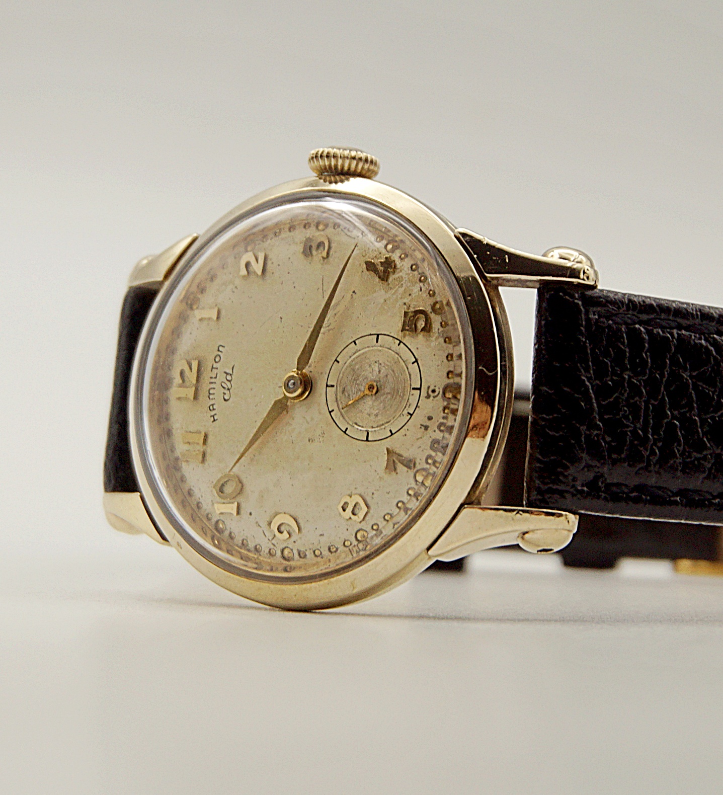 นาฬิกาเก่า HAMILTON ไขลานสองเข็มครึ่ง