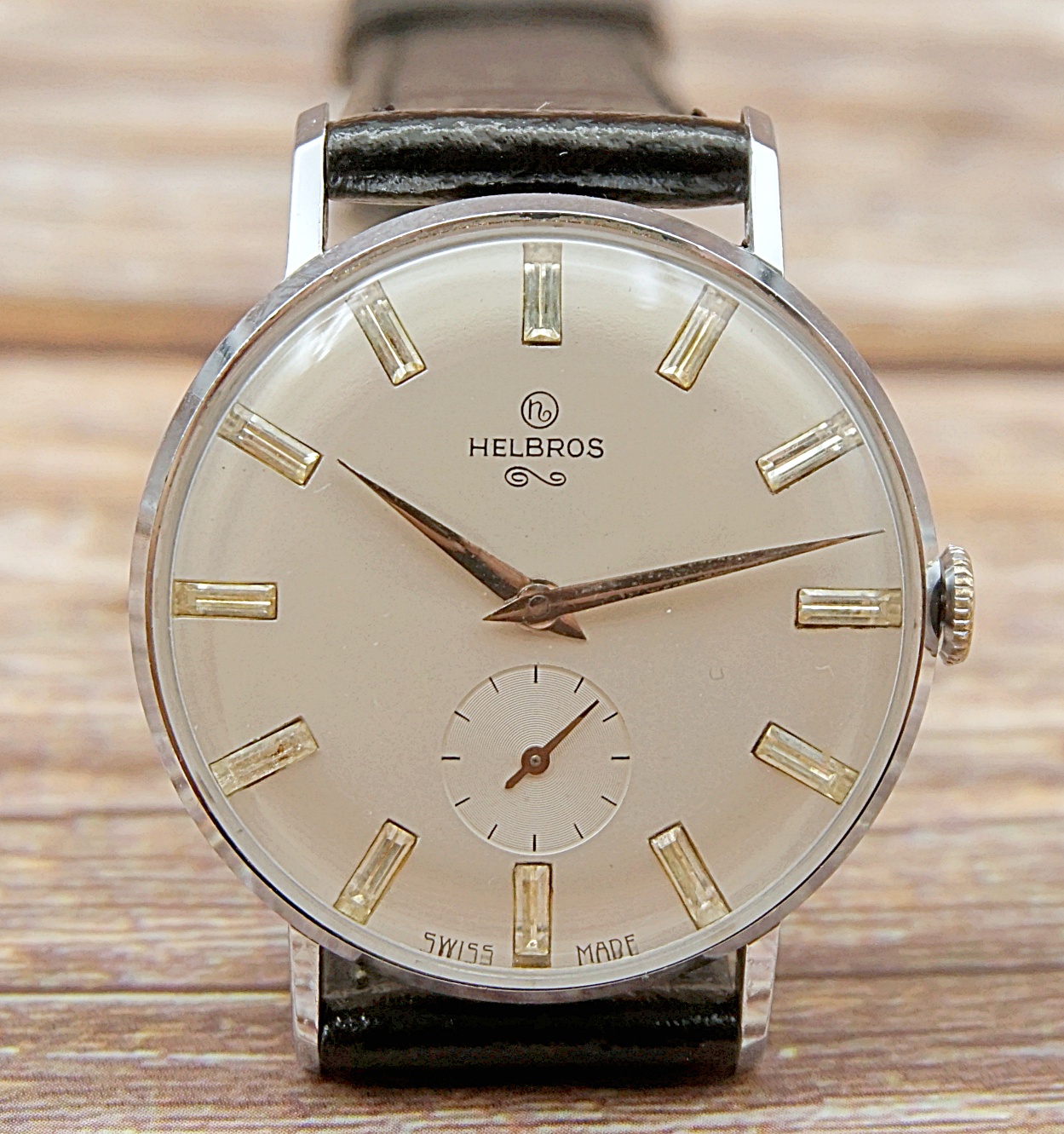 นาฬิกาเก่า HELBROS ไขลานสองเข็มครึ่ง