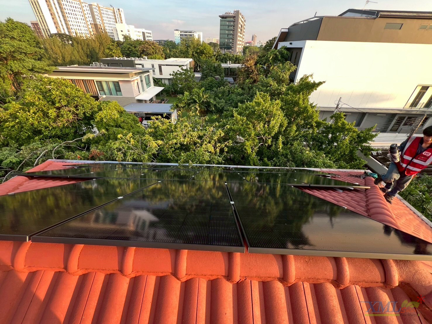 ระบบโซล่าเซลล์ติดหลังคา Energy LiB Solar Rooftop P1 All-In-One ขนาด 15kW (ON/OFF-GRID / Hybrid) 3 Phase Battery 20kW พร้อมติดตั้ง