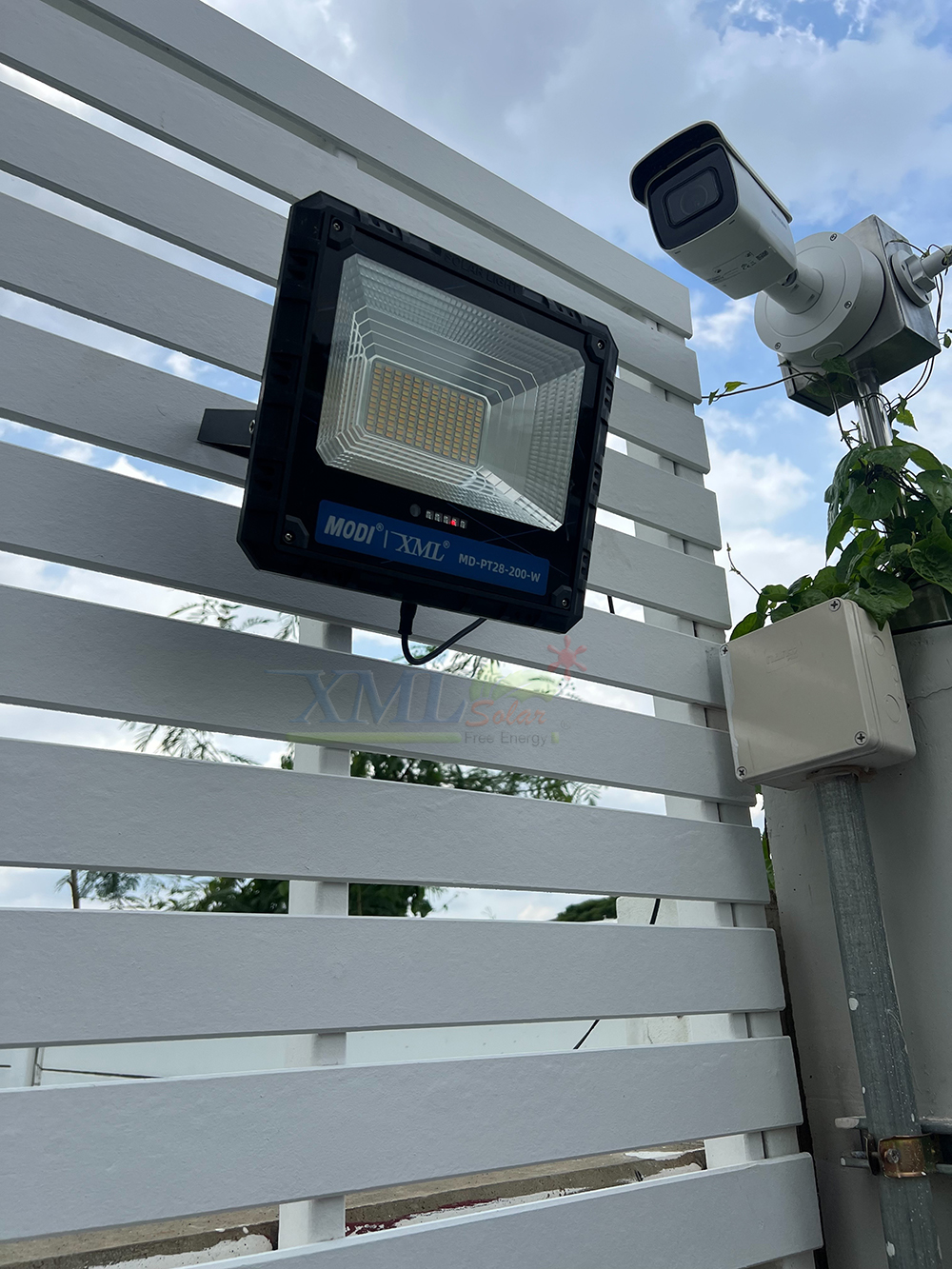 ไฟสปอตไลท์โซล่าเซลล์ 50W / 80W / 120W / 200W / 300W / 400W รุ่น MD-PT28