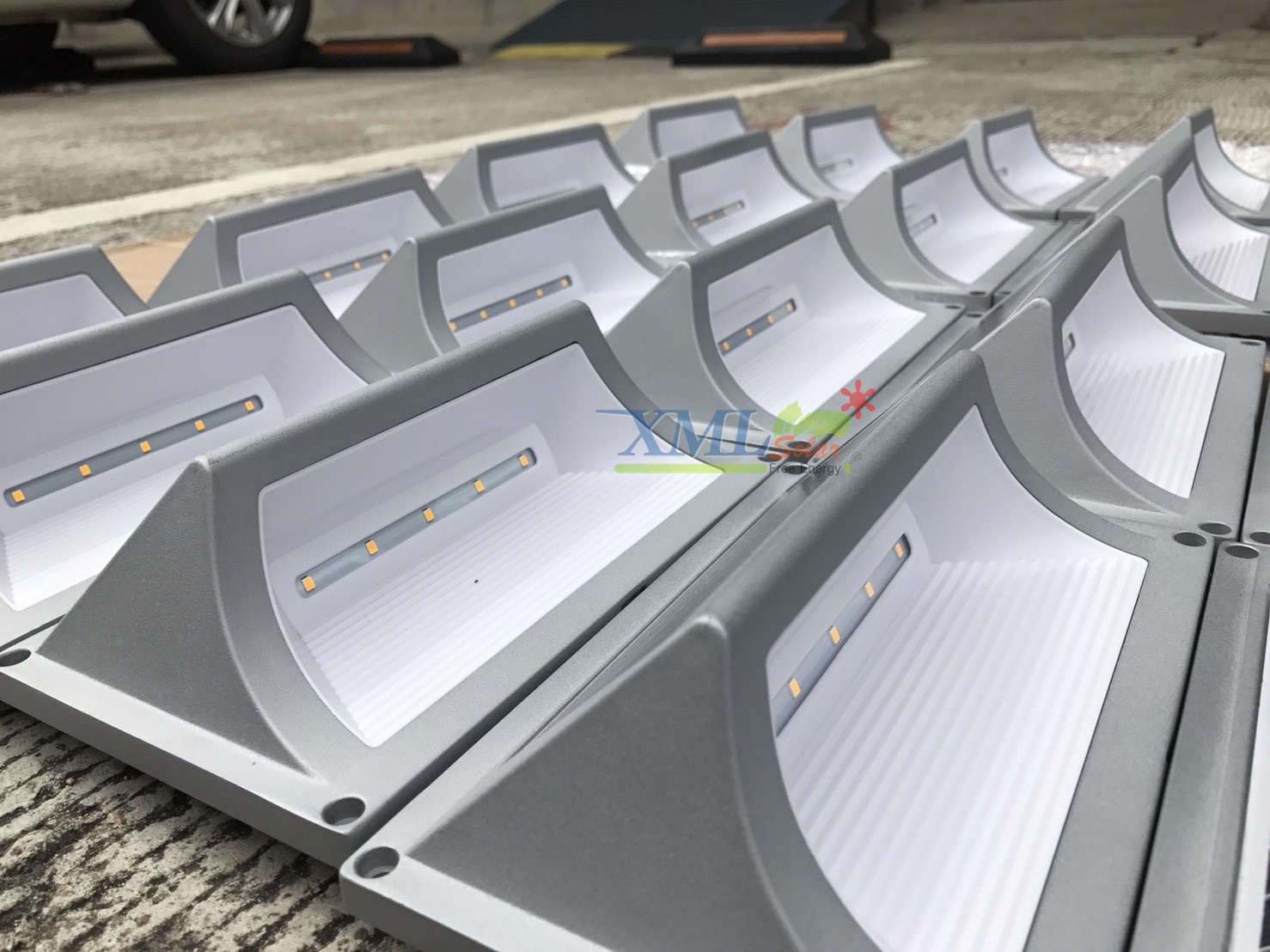 ไฟบันไดโซล่าเซลล์ ทรงสี่เหลี่ยม 5 SMD LED