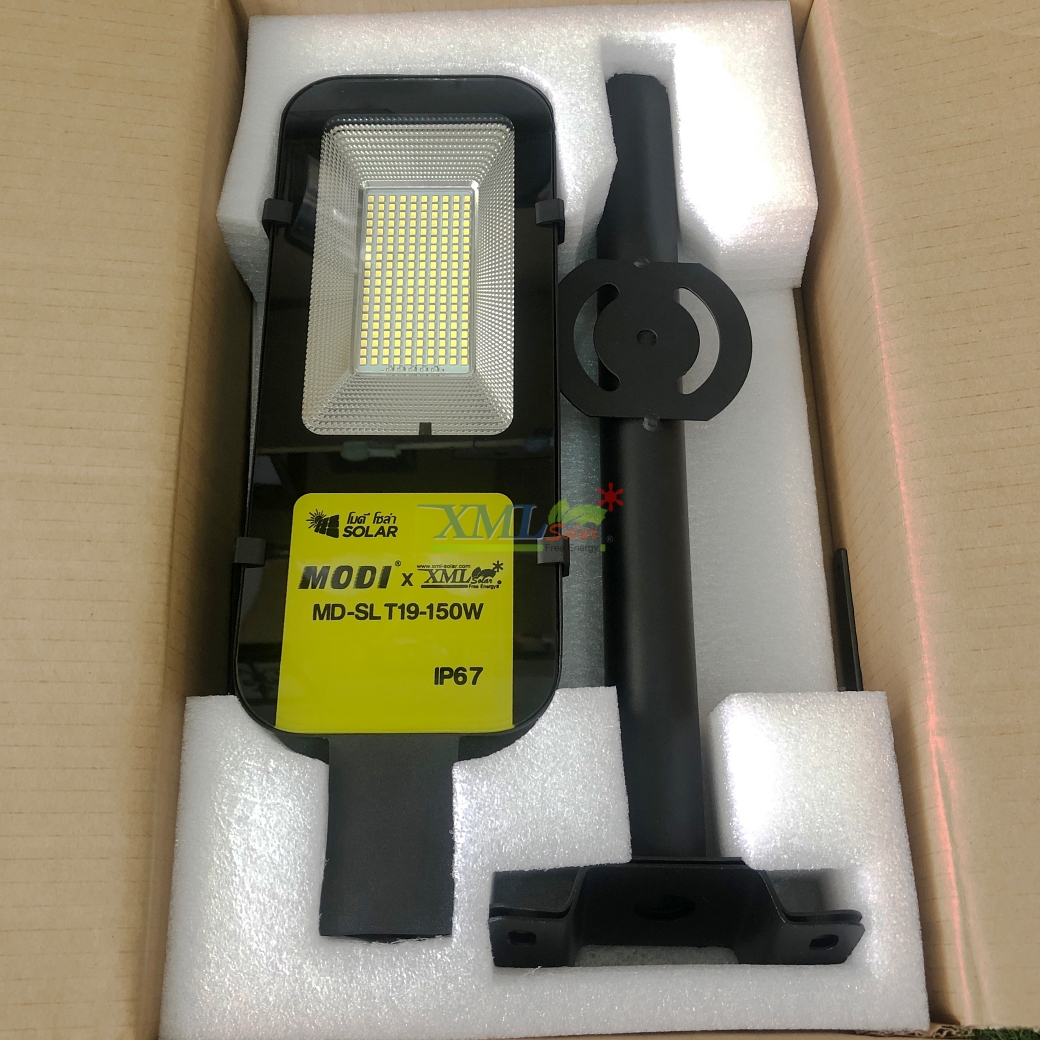 โคมไฟถนนโซล่าเซลล์ รุ่น MD-SLT19 - 150W (แสง : ขาว)