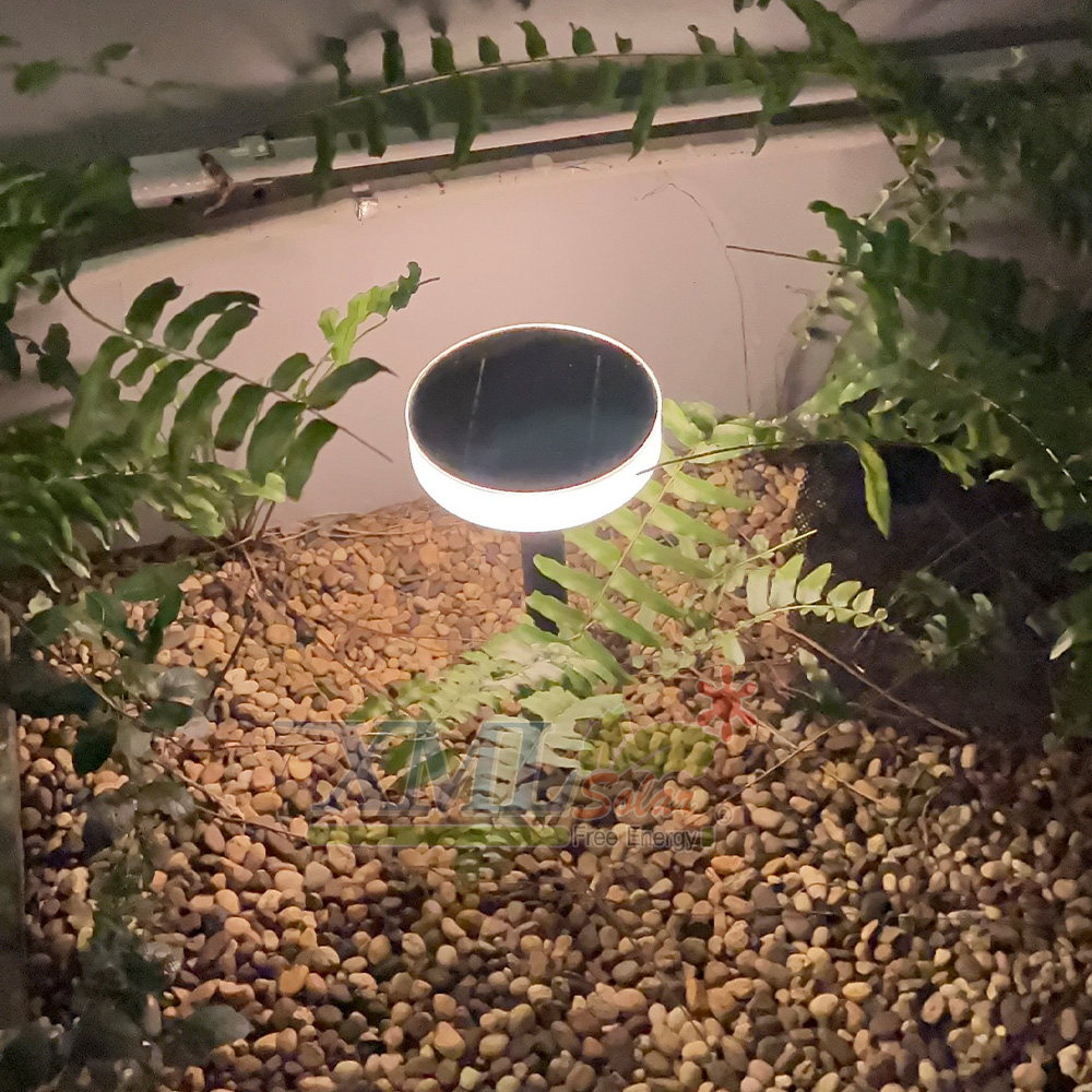 โคมไฟสนามโซล่าเซลล์ ทรงกลม รุ่น DPD-0544 (แสง:ขาว + เหลืองวอมไวท์)