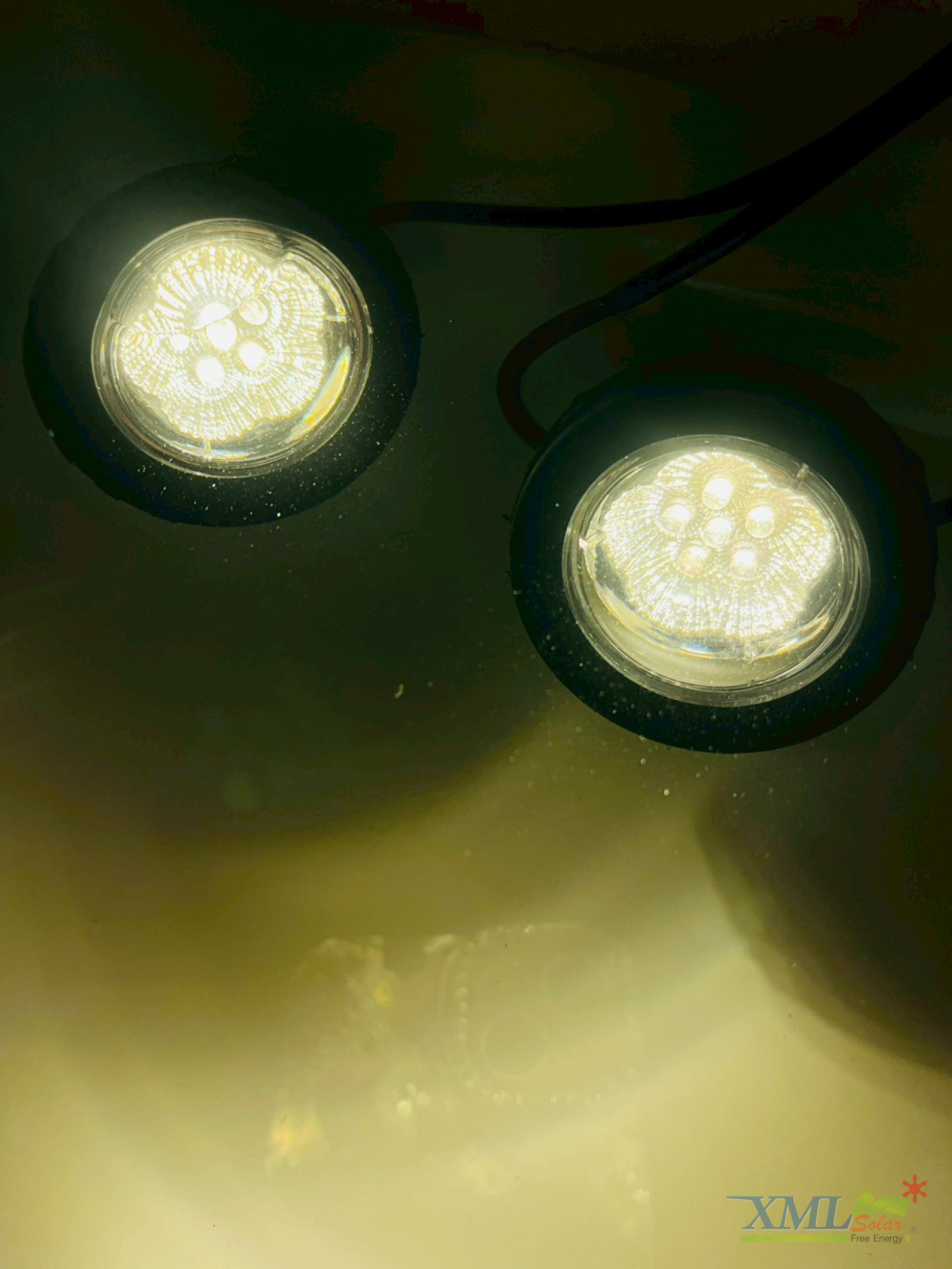 ไฟโซล่าเซลล์ส่องใต้น้ำ 6 LED รุ่น 2 หัว