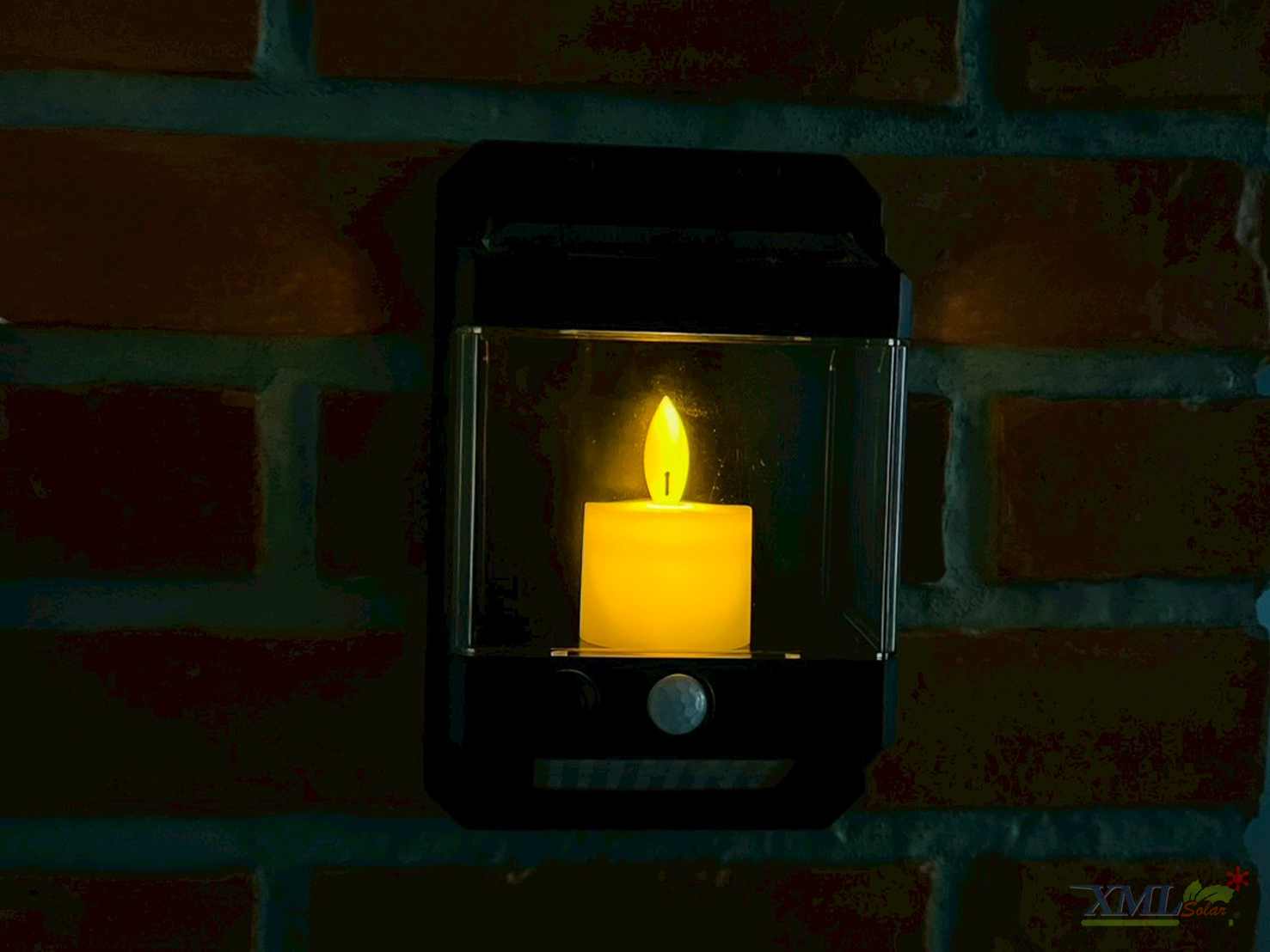 โคมไฟติดผนังเชิงเทียนโซล่าเซลล์ ระบบเซนเซอร์ กันน้ำIP65 เปิดปิดอัตโนมัติ (แสง : เหลือง+แสงขาว)