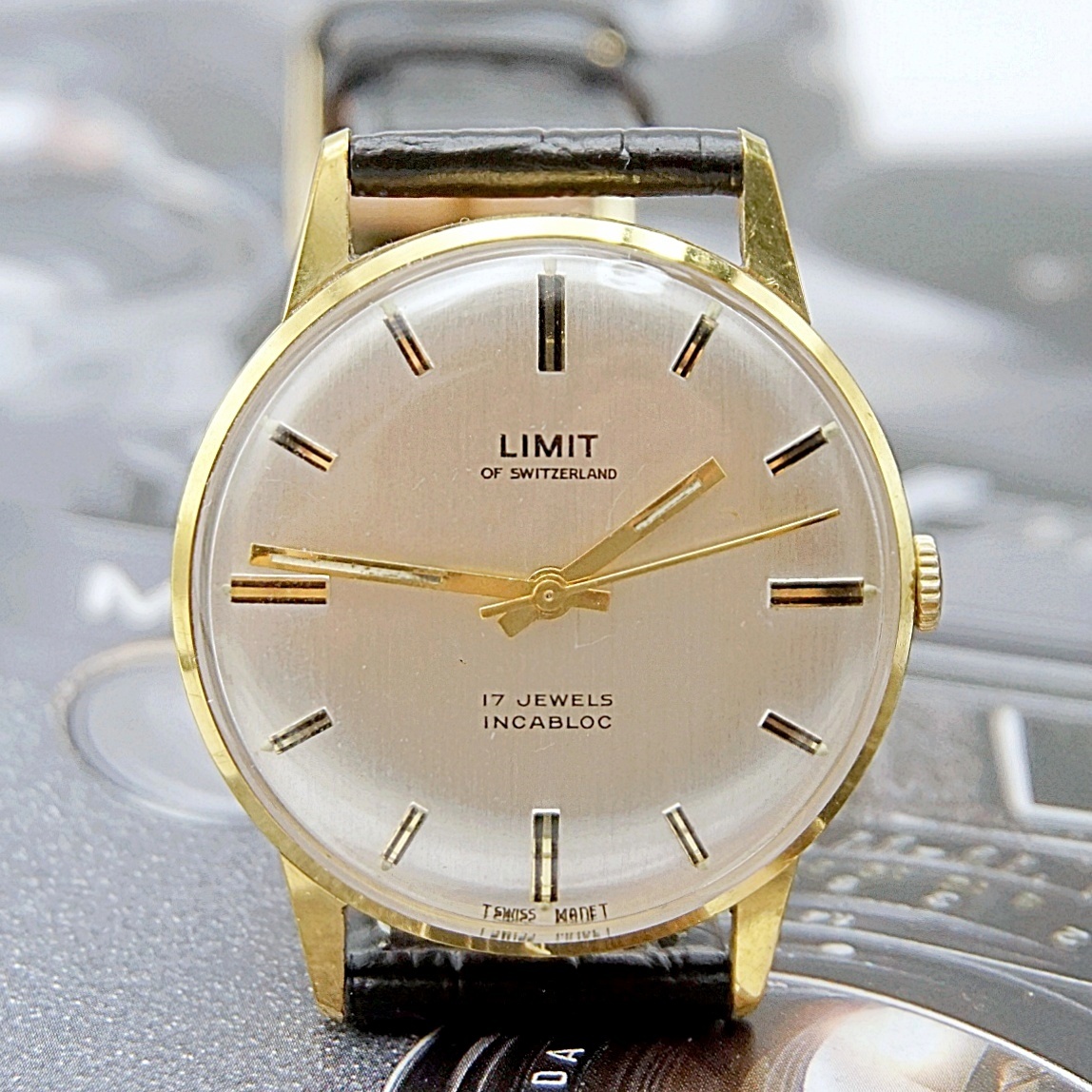 นาฬิกาเก่า LIMIT ไขลาน