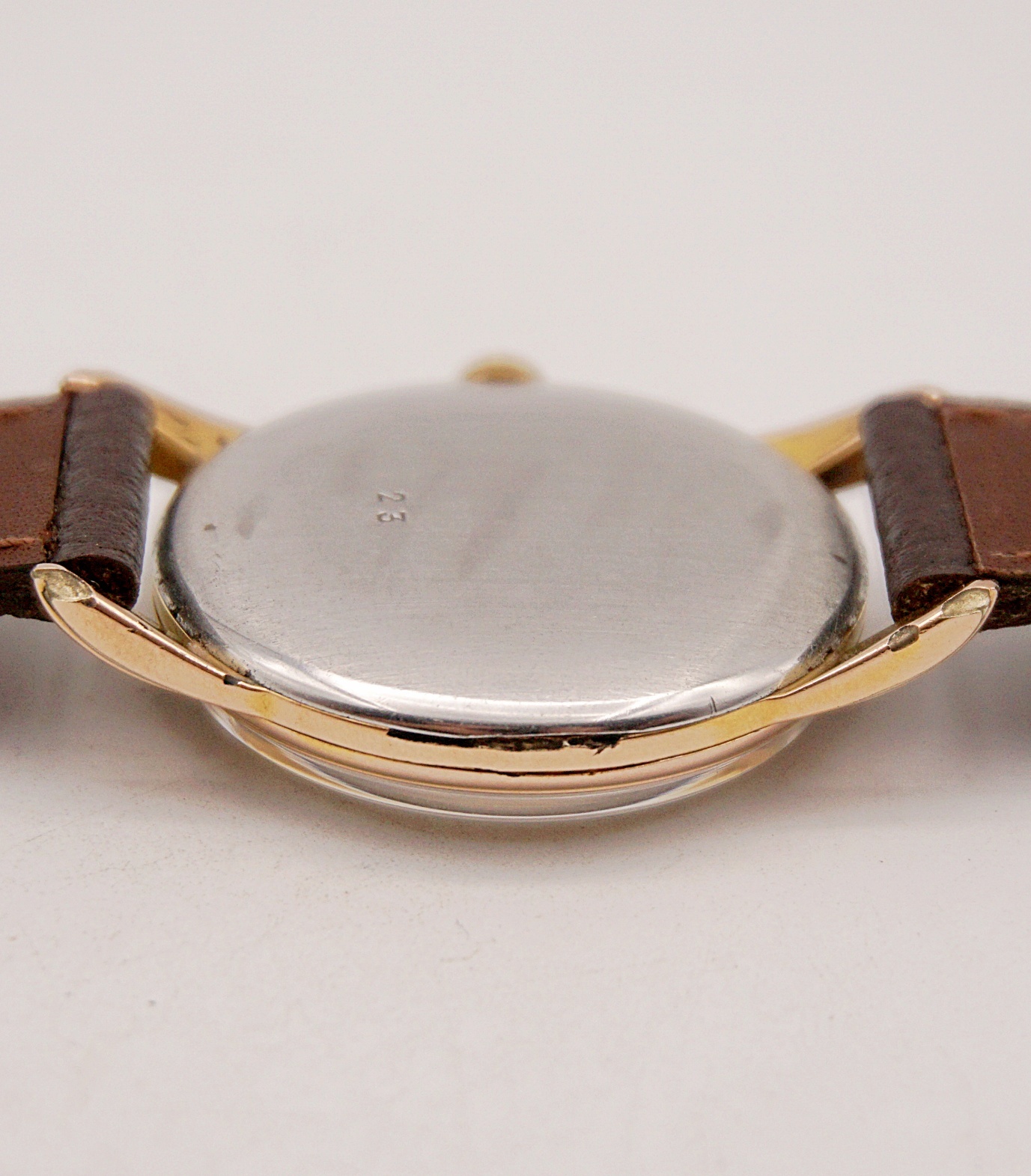 นาฬิกาเก่า ENICAR ไขลานสองเข็มครึ่ง