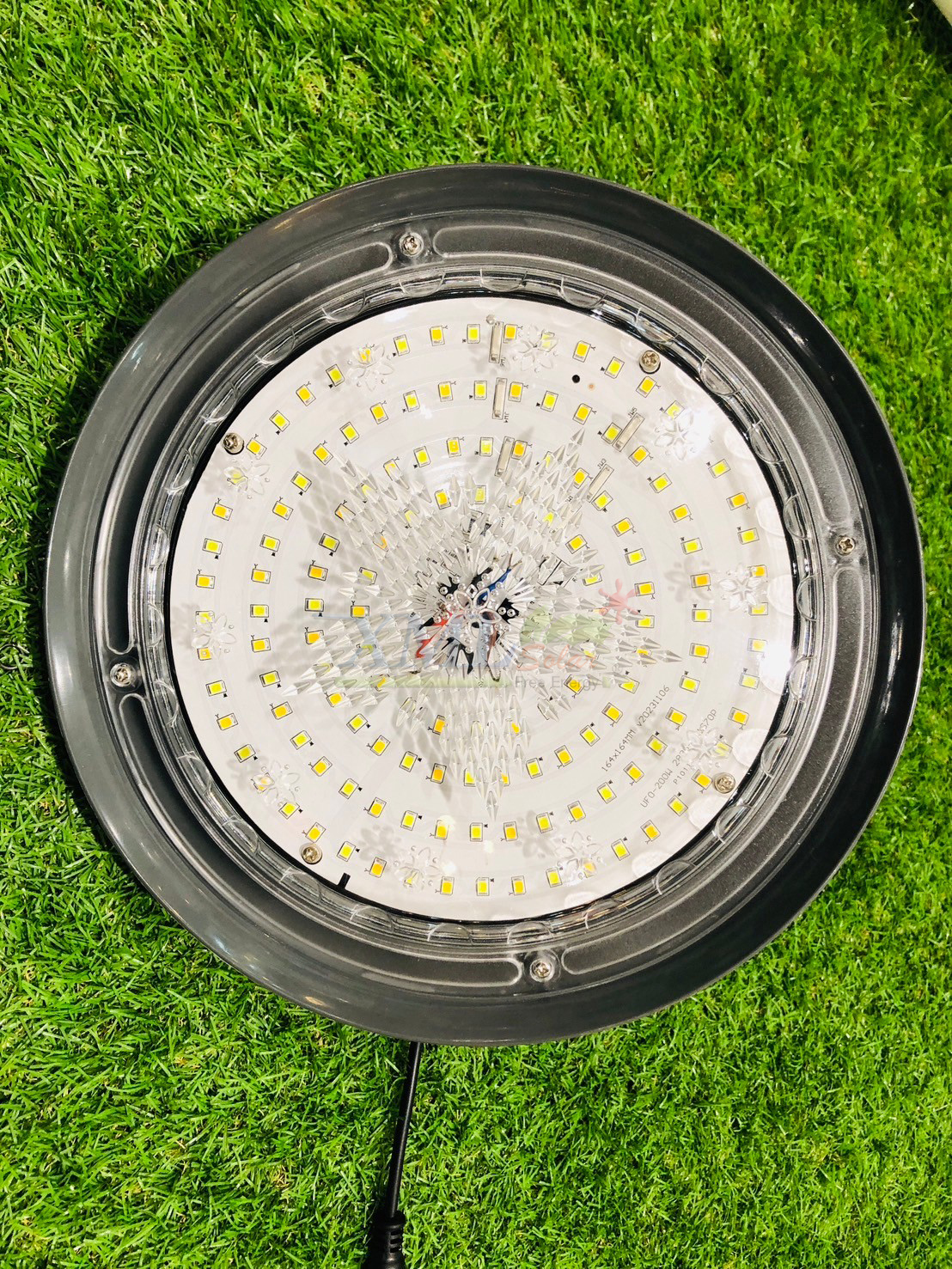 โคมไฟโซล่าเซลล์ ติดเพดาน MD-UFO88 รุ่น B (เปิดได้ 3 แสง)