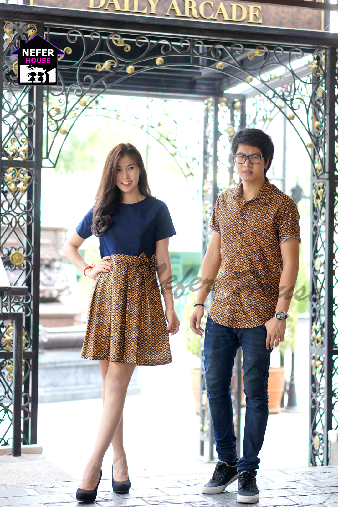 ชุดคู่รักผ้าไทย