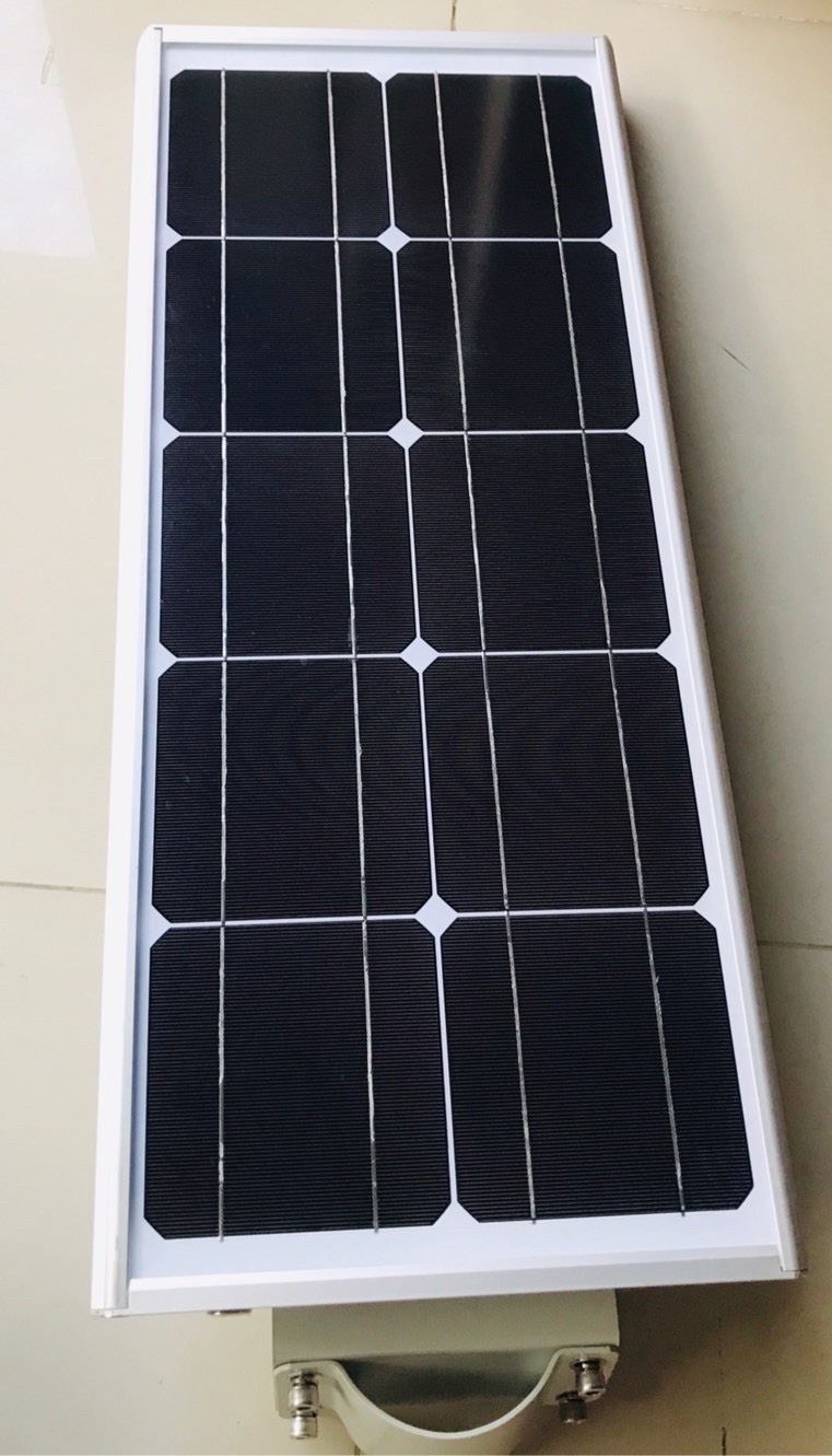 โคมไฟถนนโซล่าเซลล์ 30W + Motion sensor (แสง : ขาว)