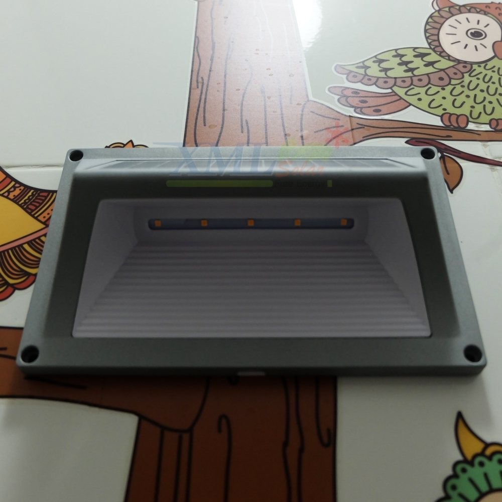 ไฟบันไดโซล่าเซลล์ ทรงสี่เหลี่ยม 5 SMD LED