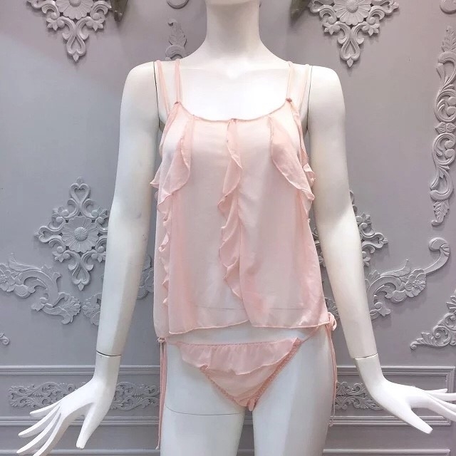 ชุดนอนเซ็กซี่ ผ้าซีทรูนิ่มบางเบา ใส่สบาย พร้อมกางเกงจีสตริงเข้าชุด ฟรีไซส์ มี 2 สี ดำ ชมพูอ่อน ราคาส่ง 3 ชิ้น คละแบบได้ชุดละ 290 บาท