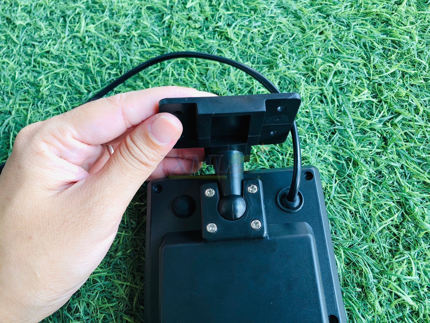 โคมไฟโซล่าเซลล์ ติดเพดาน รุ่นโคมวินเทจ 150 Lumen (แสง เหลืองวอมไวท์)