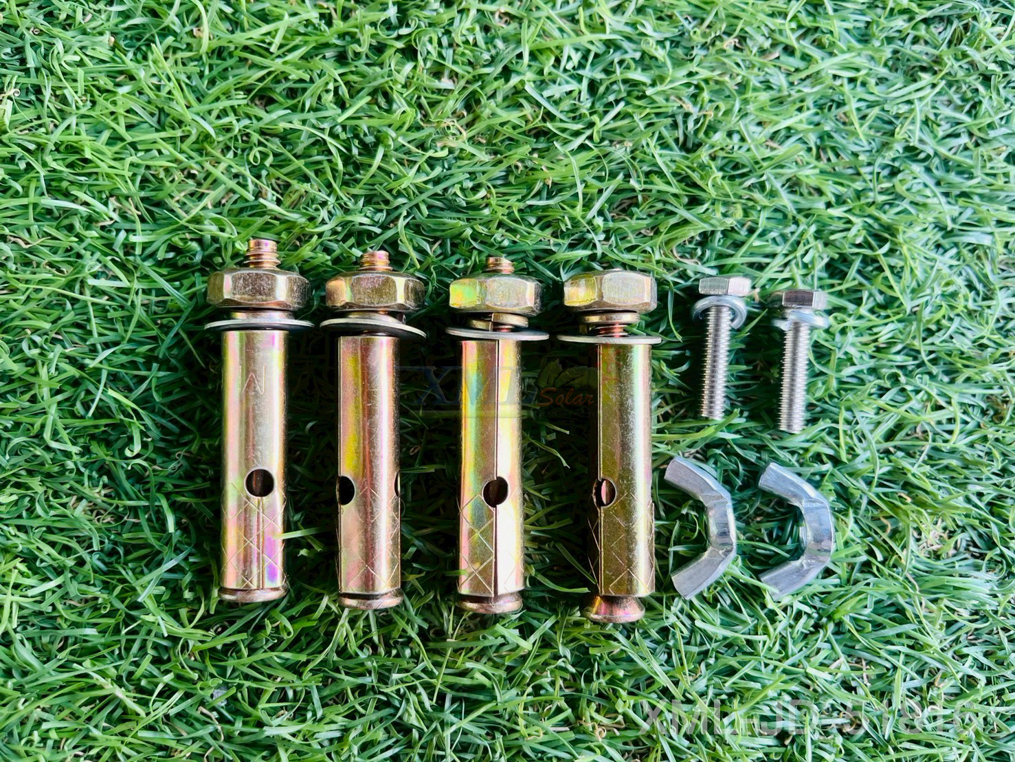 โคมไฟผนังโซล่าเซลล์ 192 LED / 324 LED รุ่น JD JINDIAN (แสง : ขาว)