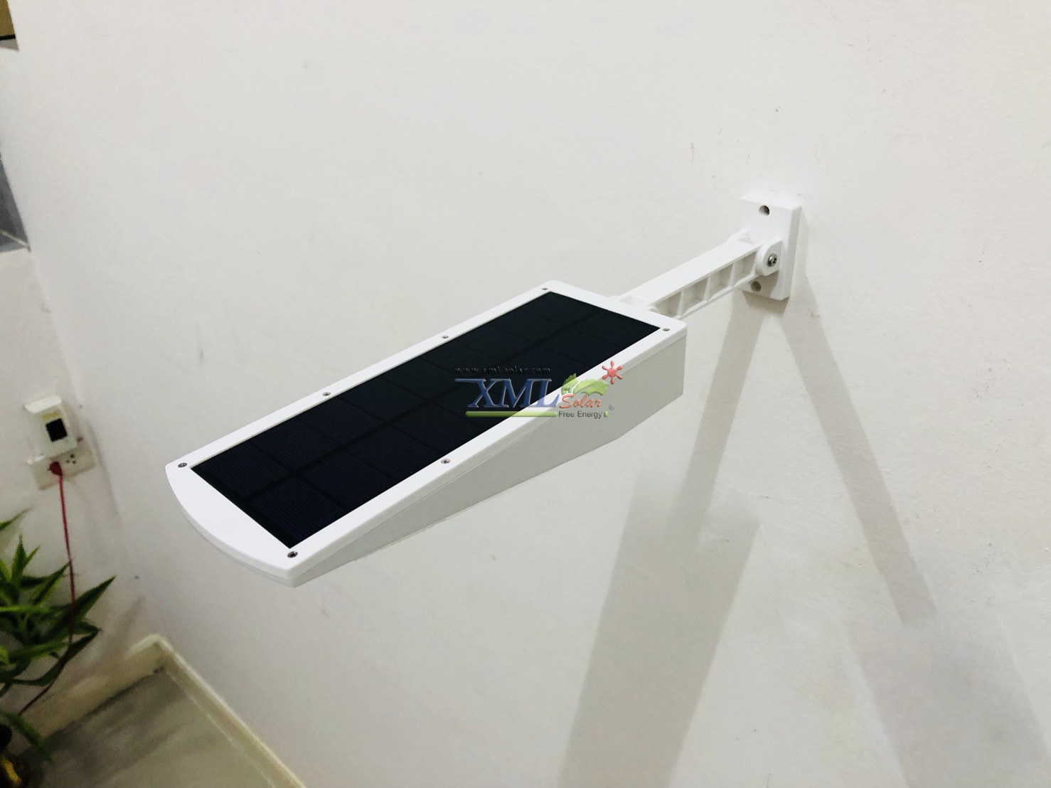โคมไฟกิ่งโซล่าเซลล์ 48 SMD LED + Motion สีขาว (แสง ขาว)