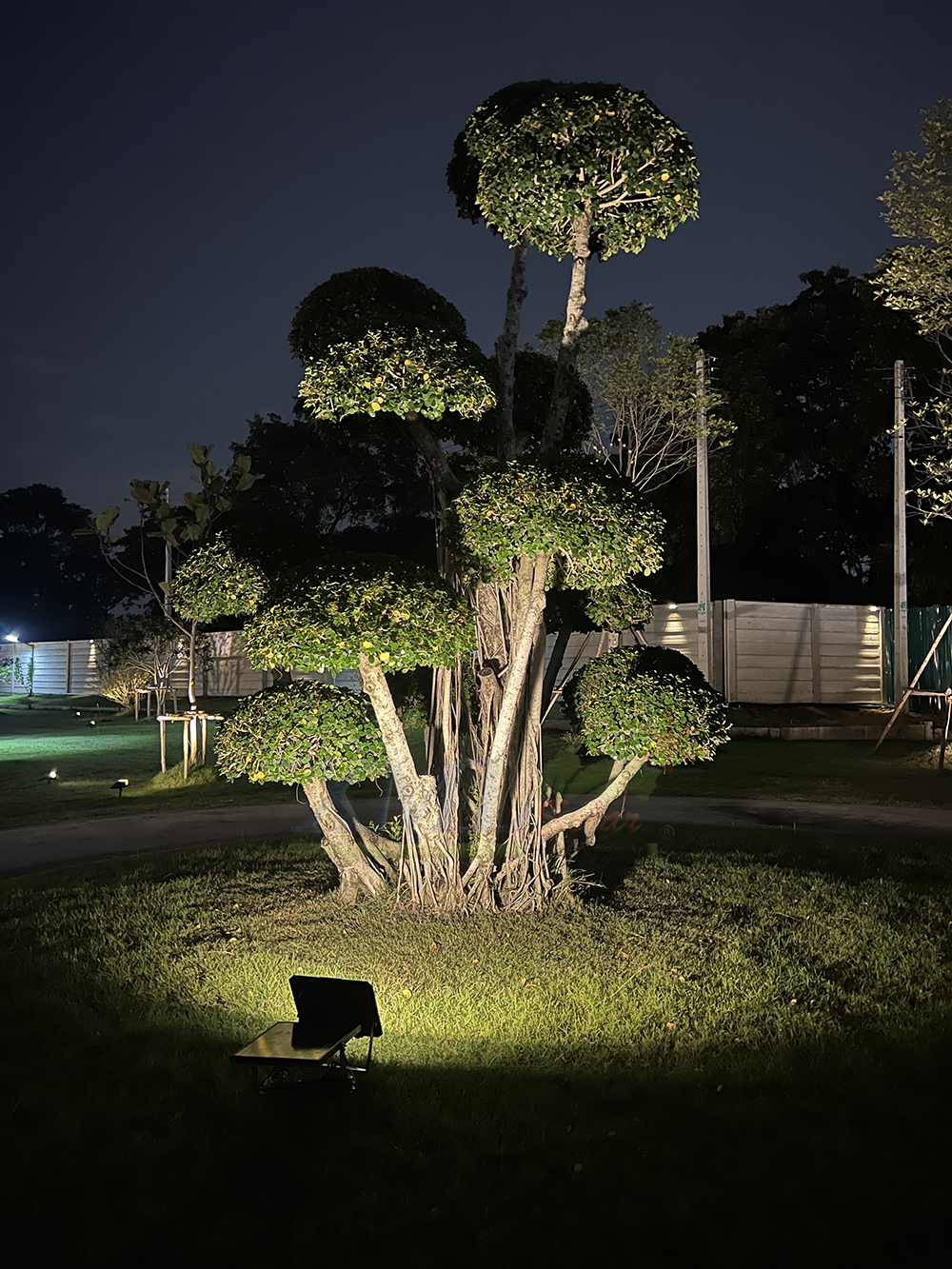 ไฟสปอตไลท์โซล่าเซลล์ 50W / 80W / 120W / 200W / 300W / 400W รุ่น MD-PT28