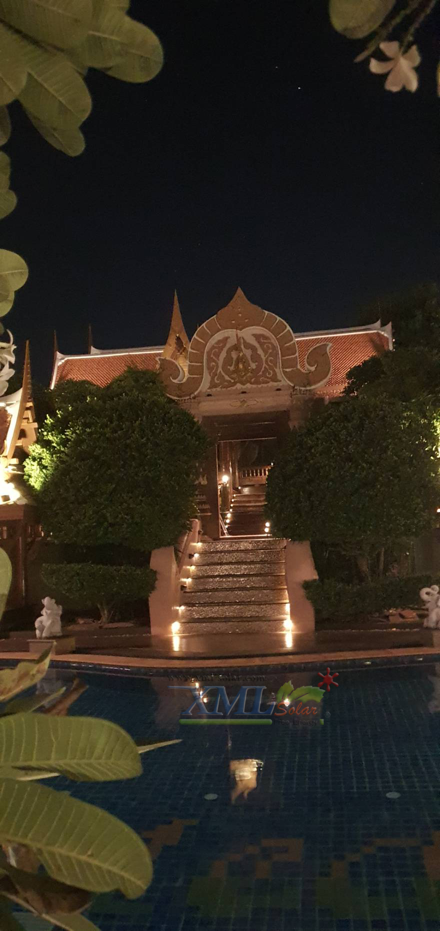 โคมไฟหัวเสาโซล่าเซลล์ + AC ทรง 6 เหลี่ยม (โรมัน สีทอง) (เเสง : ขาว+เหลืองวอมไวท์)