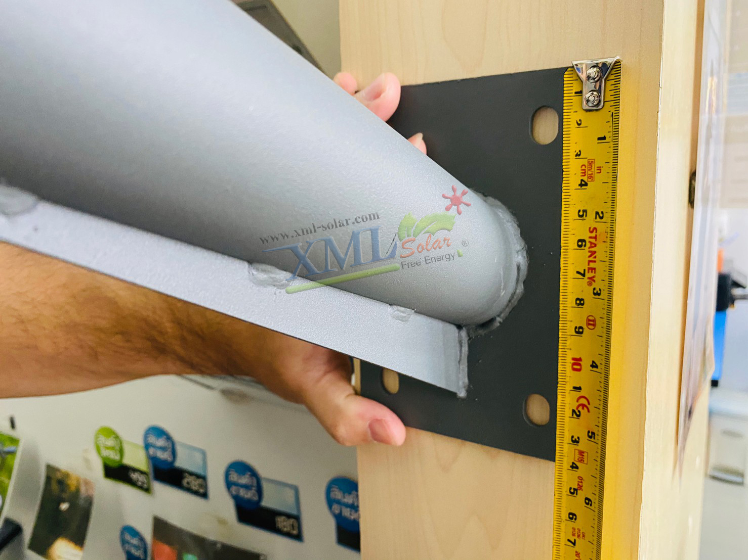 ขาเหล็ก ยึดไฟถนน ความยาว 1 ม. (เหล็กชุบสีเทา)(1 แถม 1)