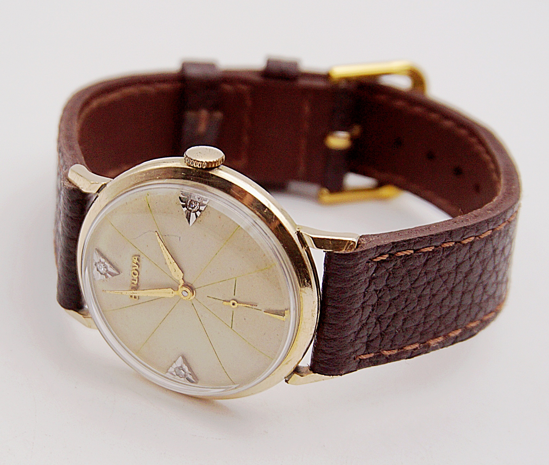 นาฬิกาเก่า BULOVA ไขลานสองเข็มครึ่ง