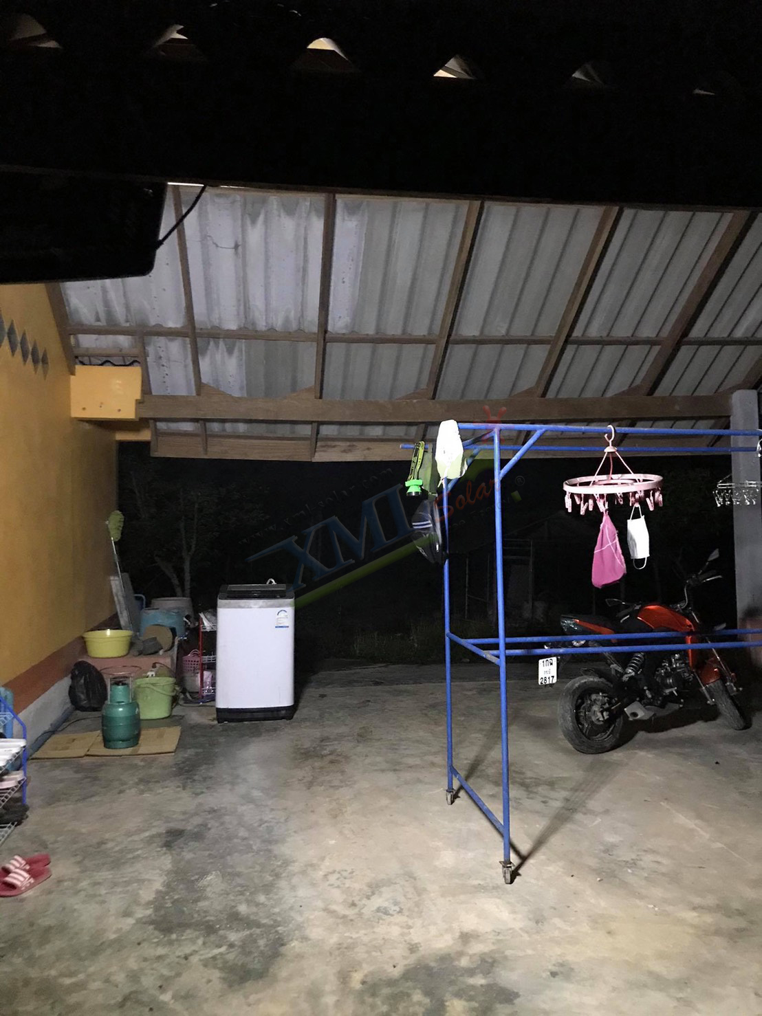 ไฟสปอตไลท์โซล่าเซลล์ 300W (เเสง : คูลไวท์)