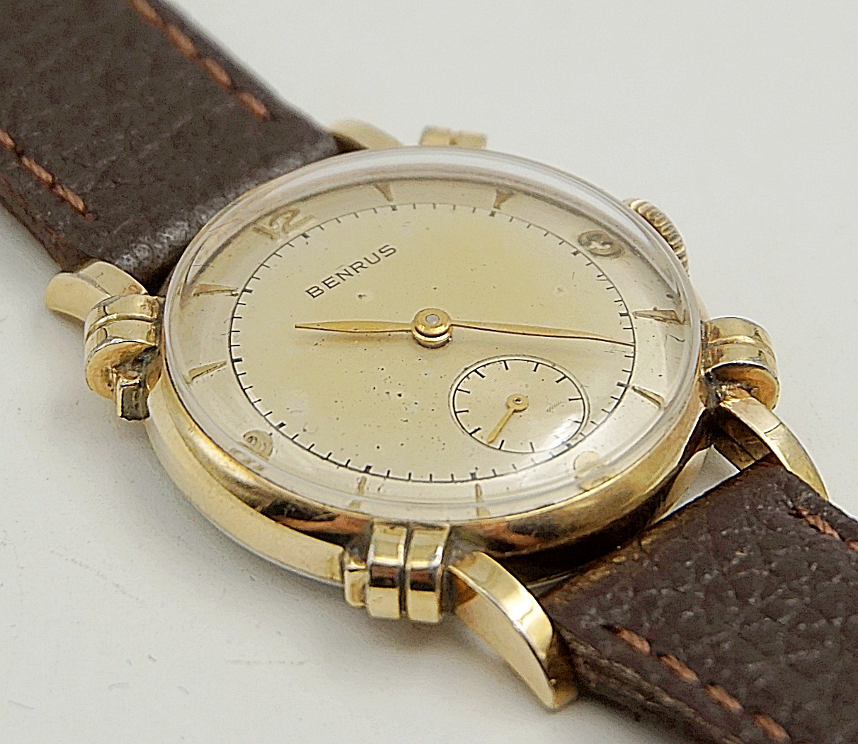 นาฬิกาเก่า BENRUS ไขลานสองเข็มครึ่ง พร้อมกล่อง