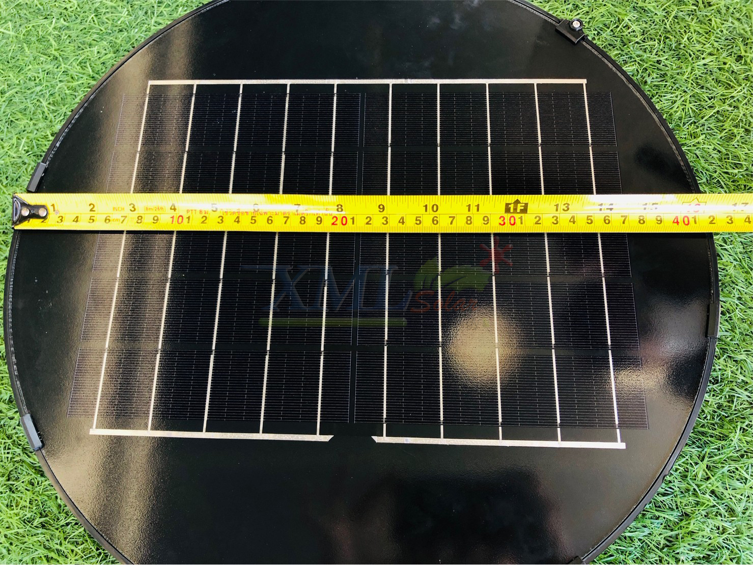 ชุดเสาพร้อมโคม SET A (โคมไฟโซล่าเซลล์ UFO SLT39-300W + เสาเหล็กดำสูง 2.82 เมตร)(แสงขาว)