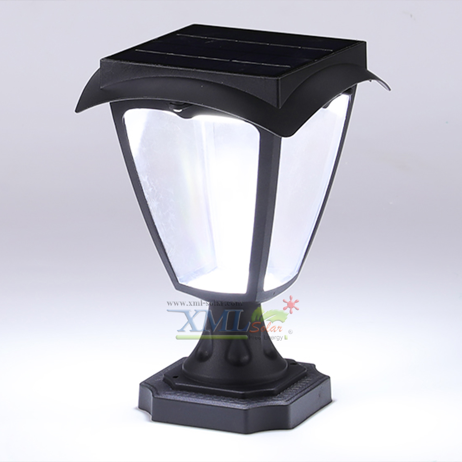 โคมไฟหัวเสาโซล่าเซลล์ สไตล์ยุโรป (เเสง : ขาว + เหลืองวอมไวท์)