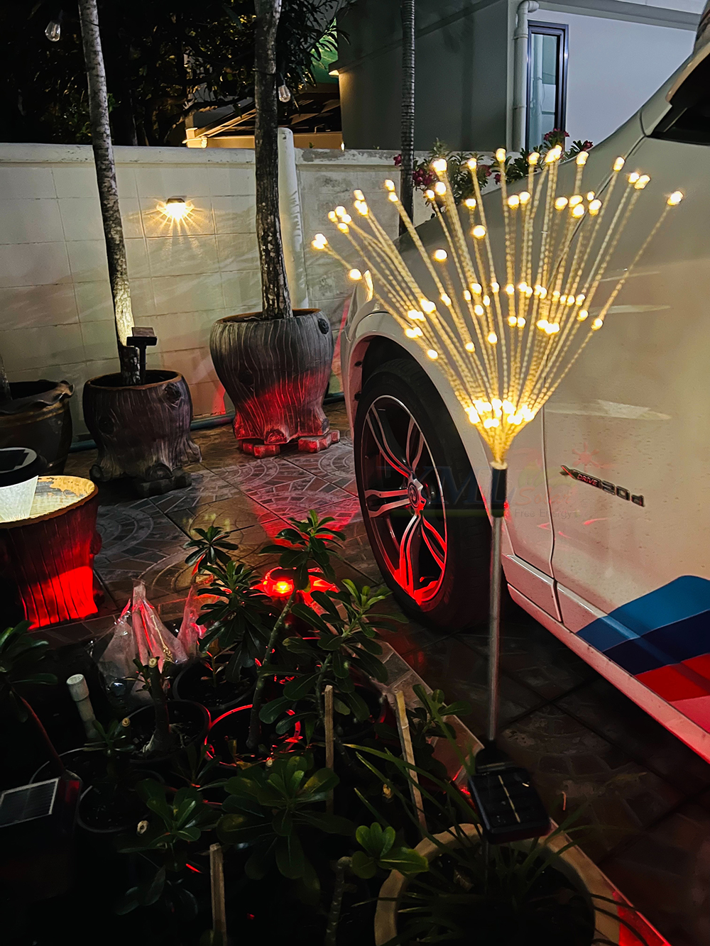 ไฟปักสนามโซล่าเซลล์ ทรงพลุ 120 LED (1 แถม 1)