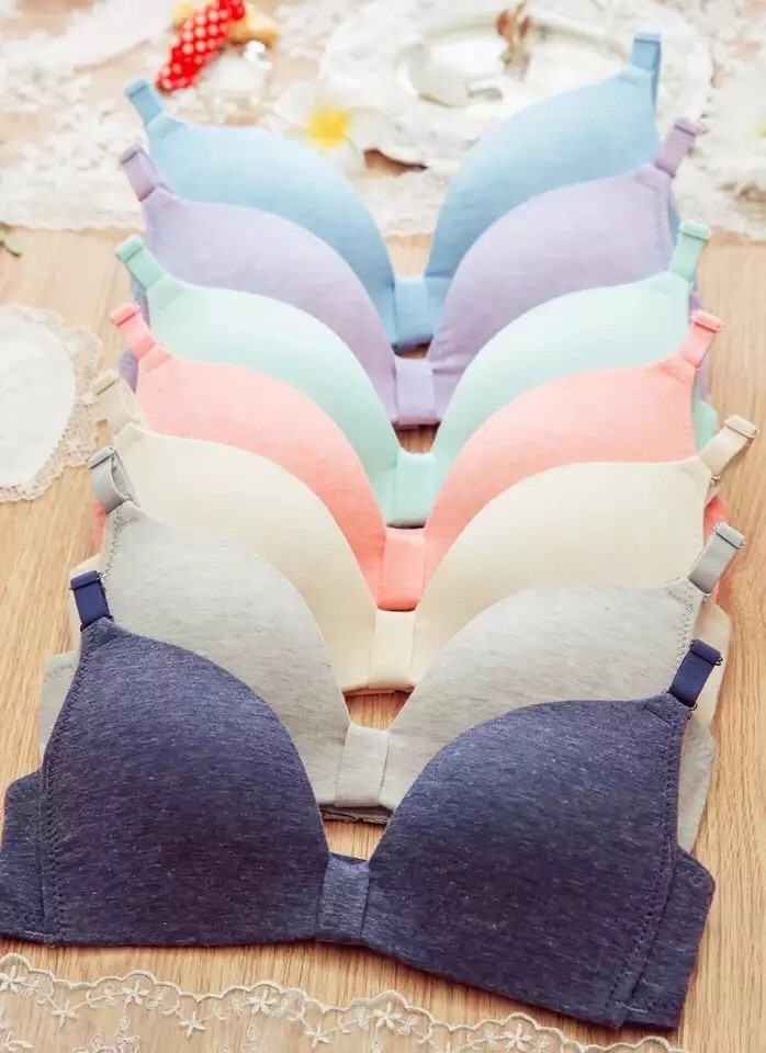 ชุดชั้นใน แคนดี้บรา บราไม่มีโครง ผ้าคอตตอน ใส่สบาย มี 7 สี ครีม เทา เขียว โอรส ม่วง ฟ้า กรม size 32 34 36 ราคาส่ง 3 ชุด (คละแบบได้) ชุดละ 200 บาท