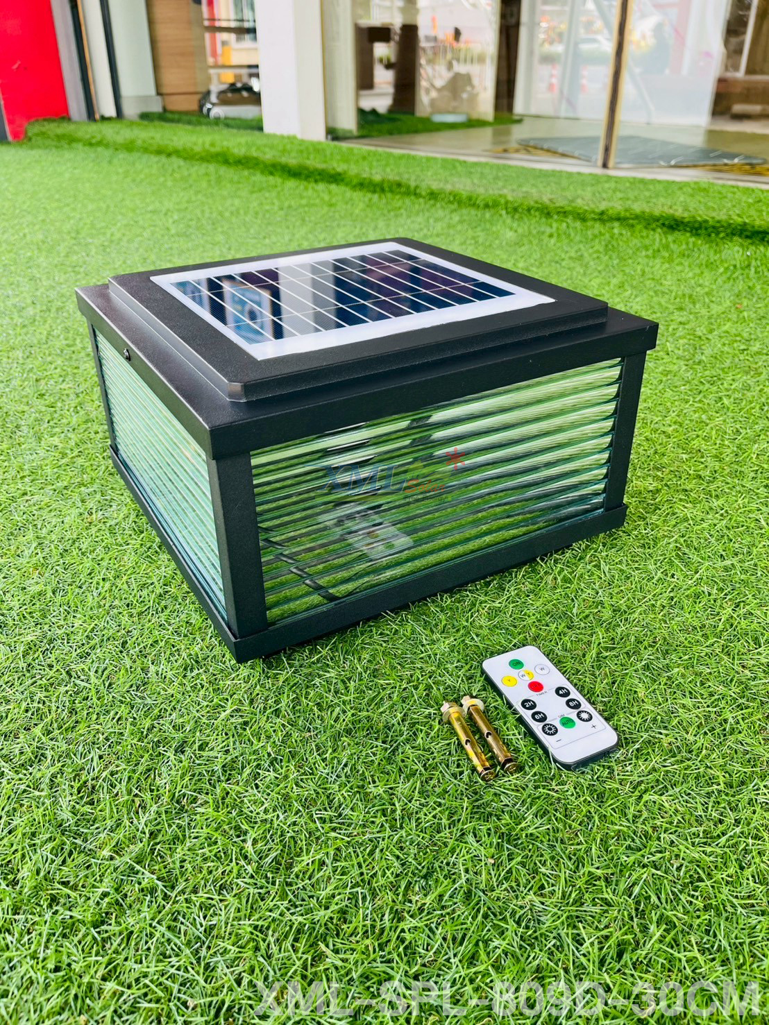 โคมไฟหัวเสาโซล่าเซลล์ รุ่น SPL-809 (เปิดได้ 3 แสง)