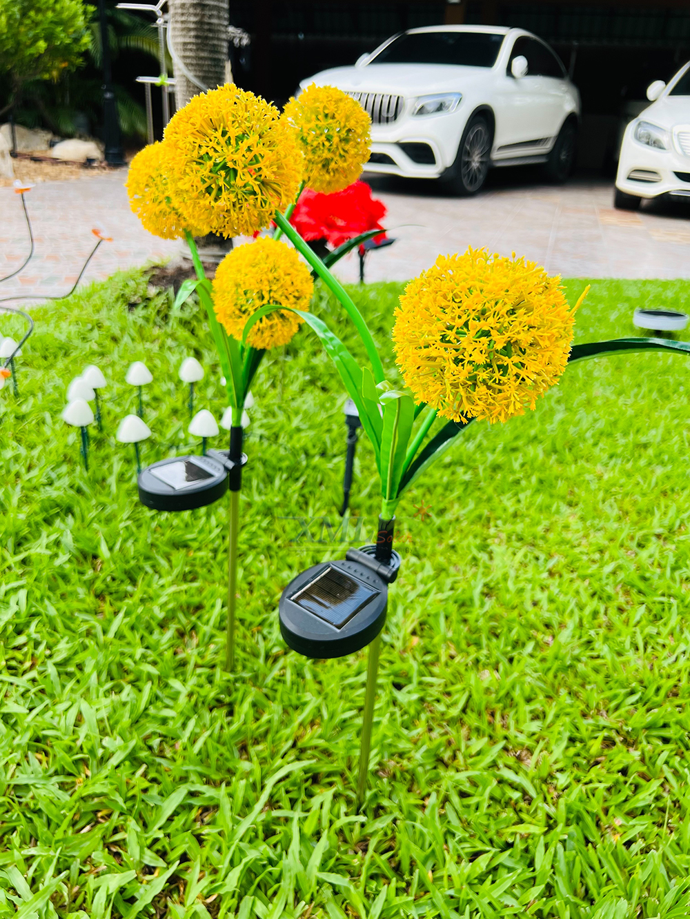 ไฟปักสนามโซล่าเซลล์ ทรงดอกไม้กลม (แสง : หลากสี)(1 แถม 1)