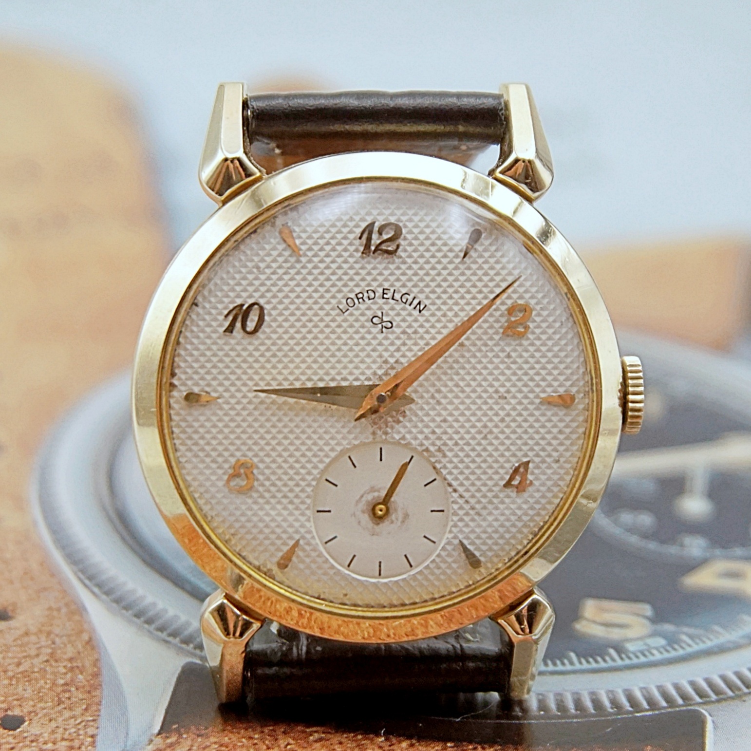 นาฬิกาเก่า LORD ELGIN ไขลานสองเข็มครึ่ง
