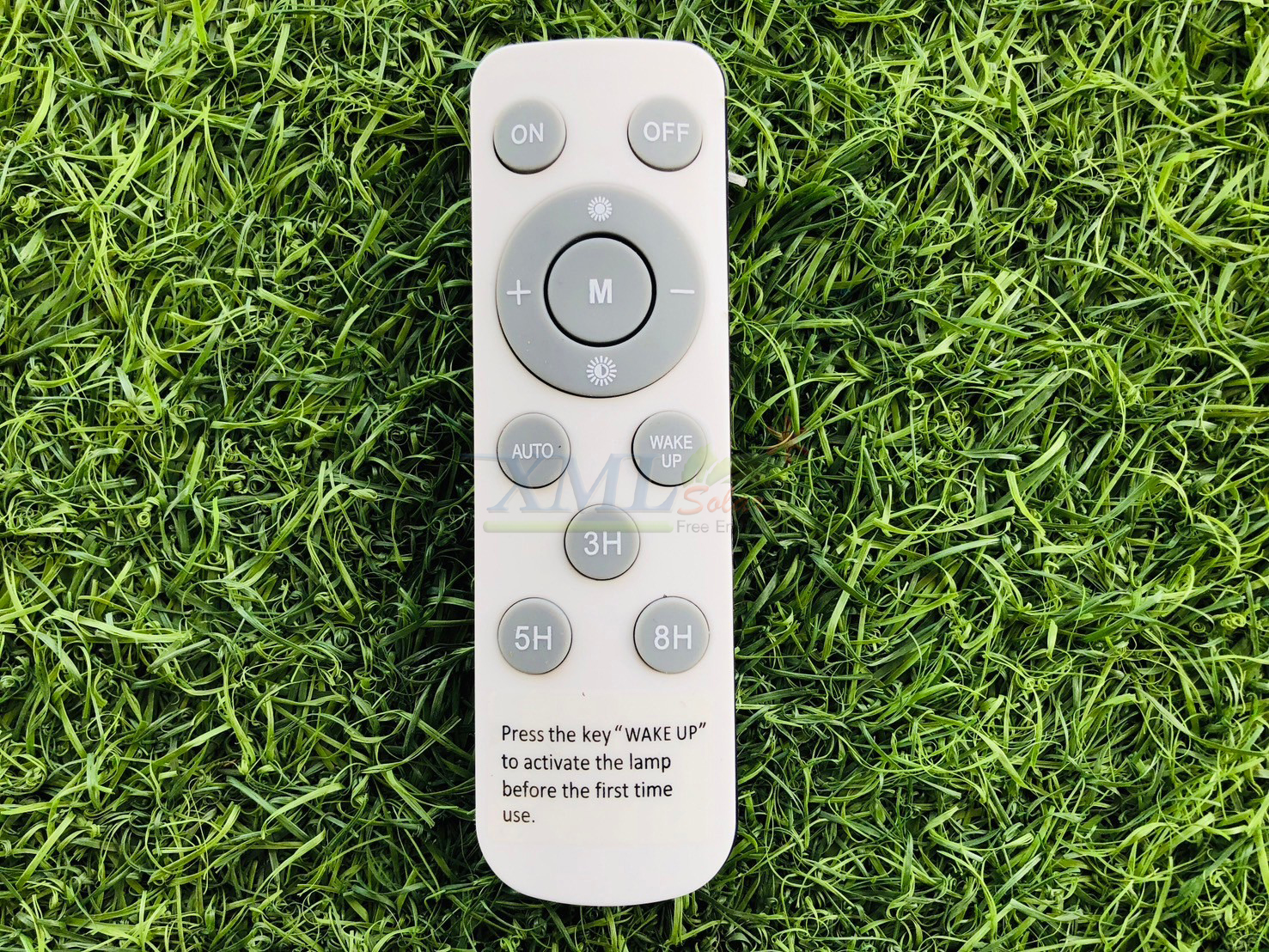 ไฟสปอตไลท์โซล่าเซลล์ 300 W รุ่น MD-PT11 (เเสง : ขาว)