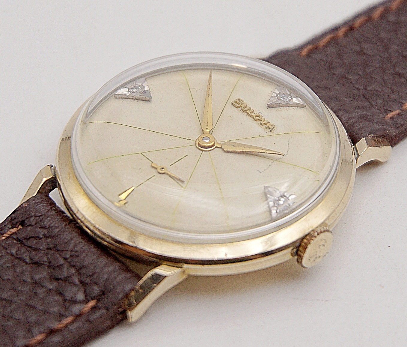 นาฬิกาเก่า BULOVA ไขลานสองเข็มครึ่ง