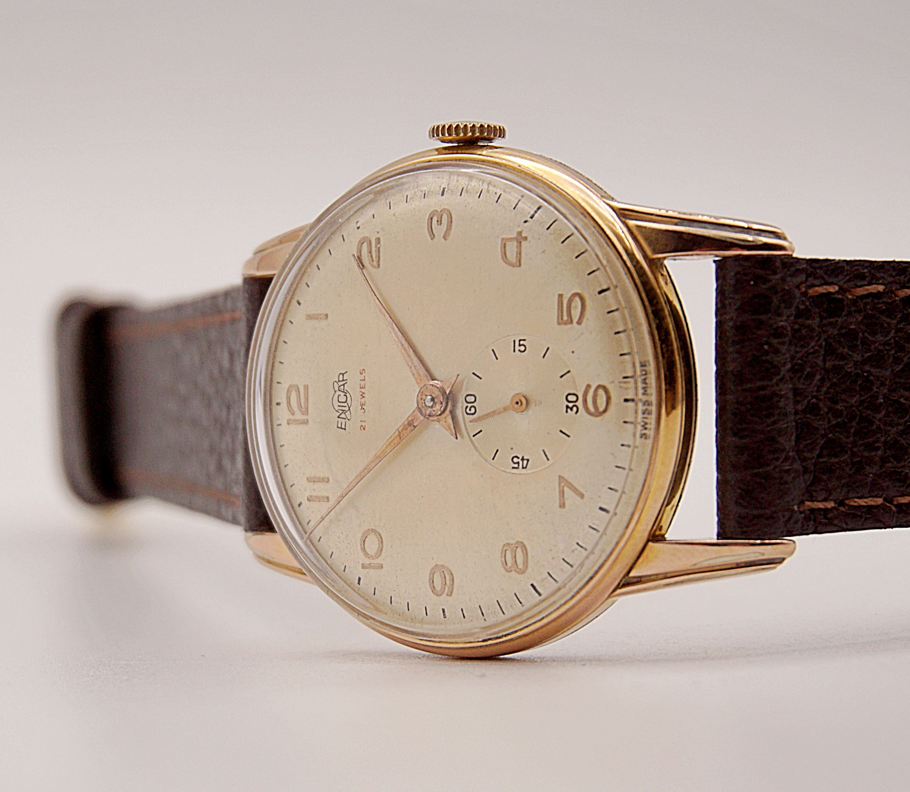 นาฬิกาเก่า ENICAR ไขลานสองเข็มครึ่ง