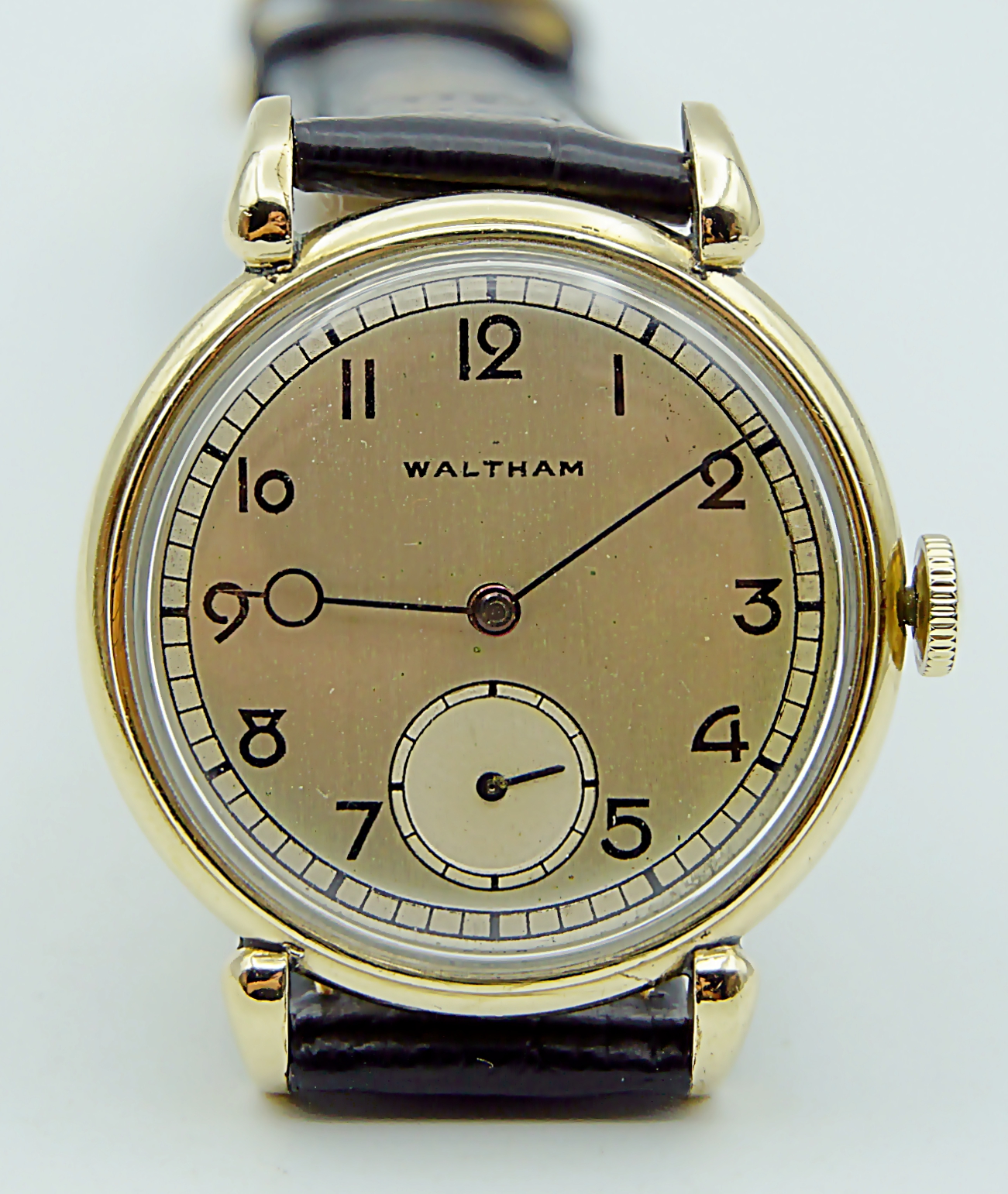 นาฬิกาเก่า WALTHAM ไขลานสองเข็มครึ่ง