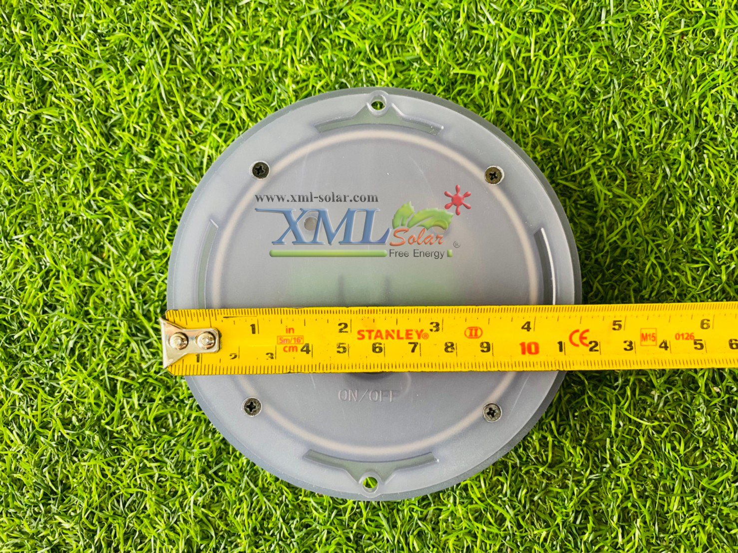 โคมไฟฝังพื้นโซล่าเซลล์ 8 LED ทรงกลม (เเสง : เหลืองวอมไวท์) 1 แถม 1