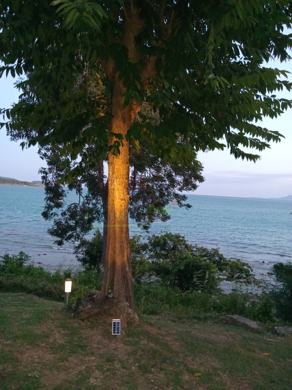 สปอร์ตไลท์ปักสนามโซล่าเซลล์ รุ่น SSL-001