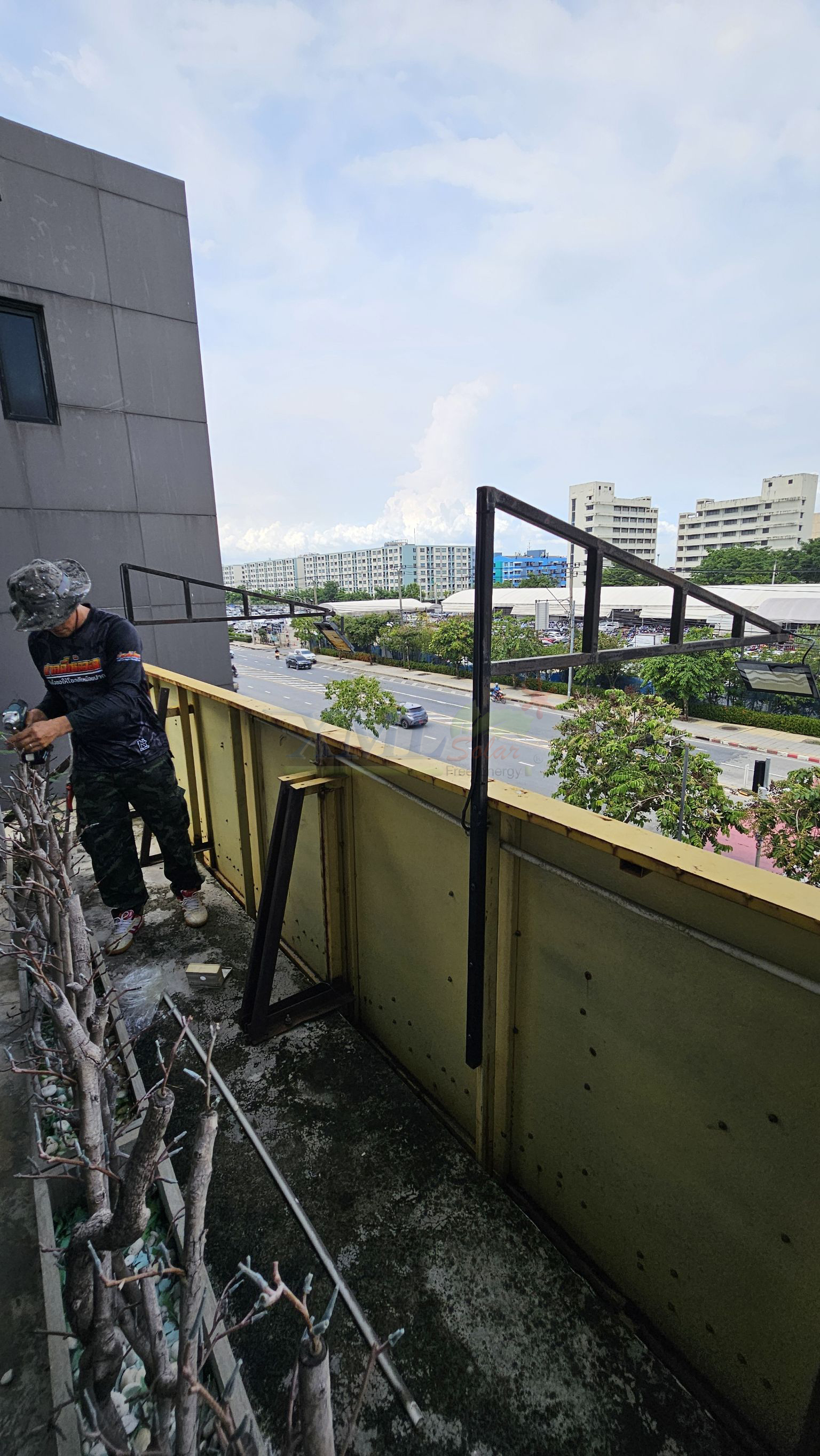 ขายึดส่องป้าย ไซต์กลาง 120 ซม. สำหรับสปอร์ตไลท์ รุ่น PT05-Q